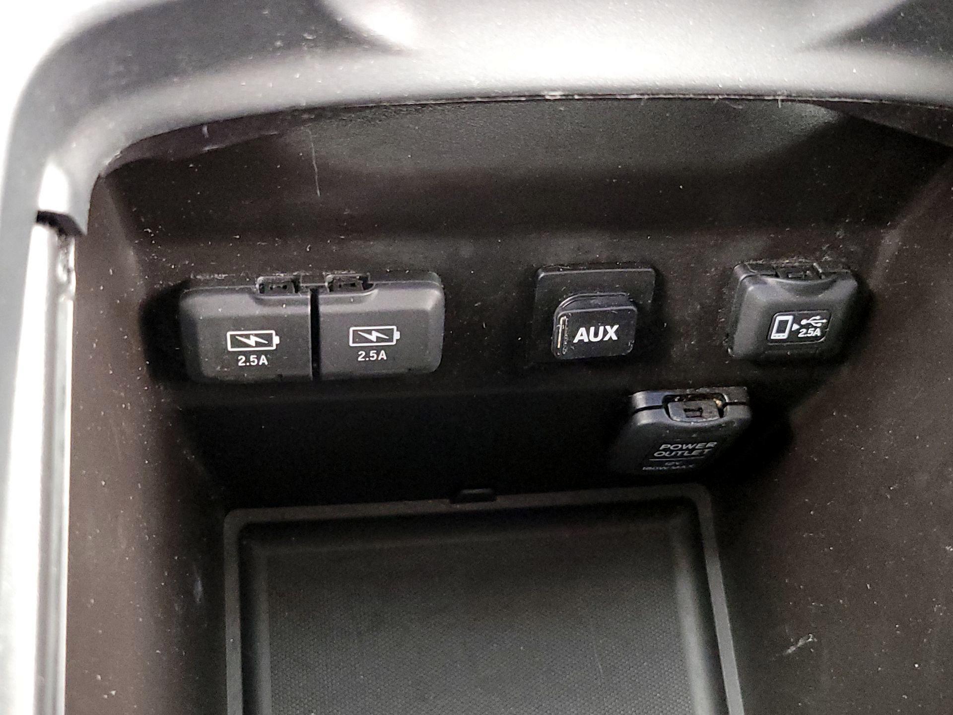 Thumbnail: 2020 Acura MDX - 19