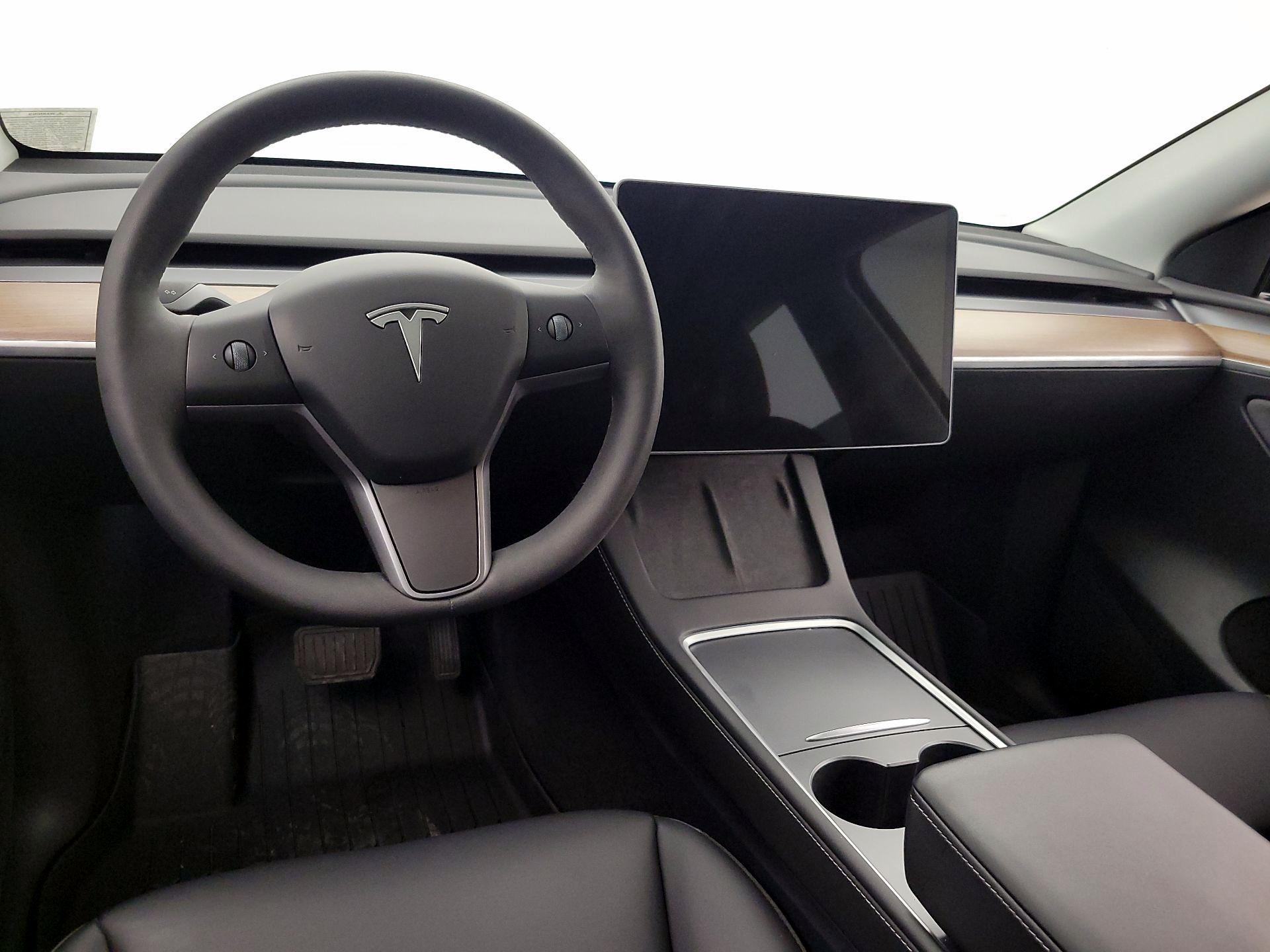 Thumbnail: 2024 Tesla Model Y - 9