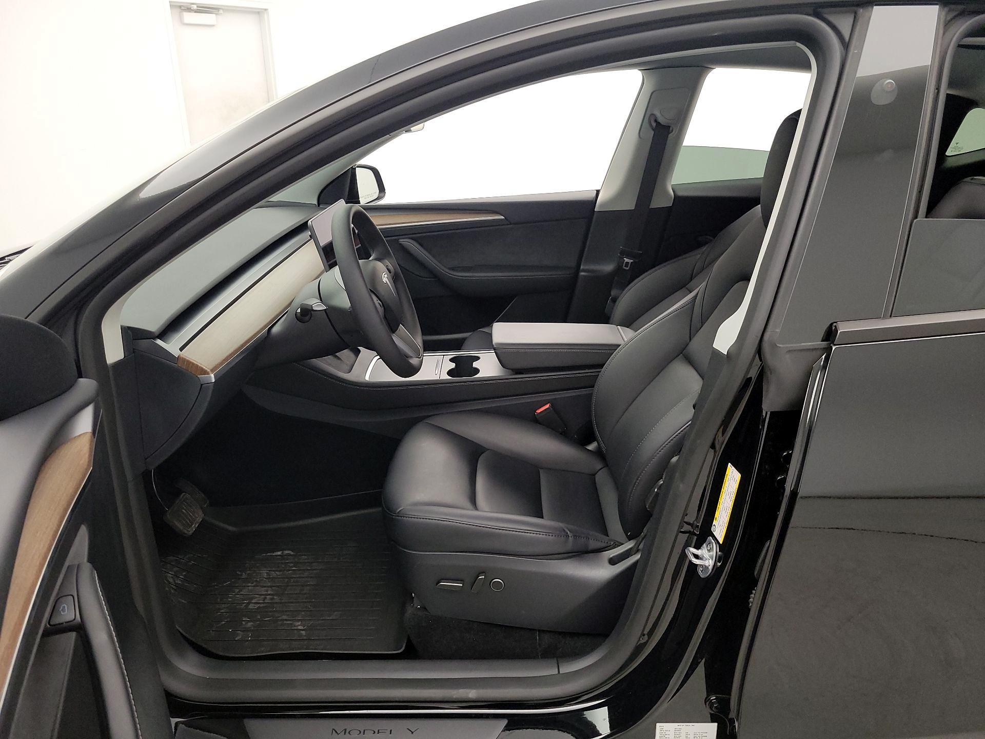 Thumbnail: 2024 Tesla Model Y - 11