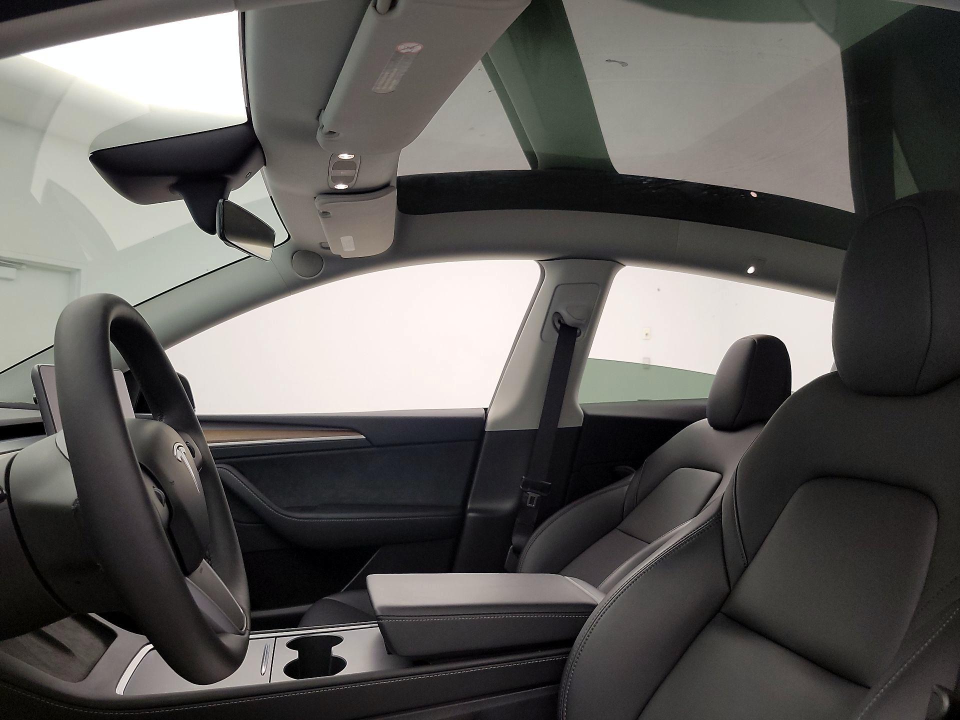 Thumbnail: 2024 Tesla Model Y - 19