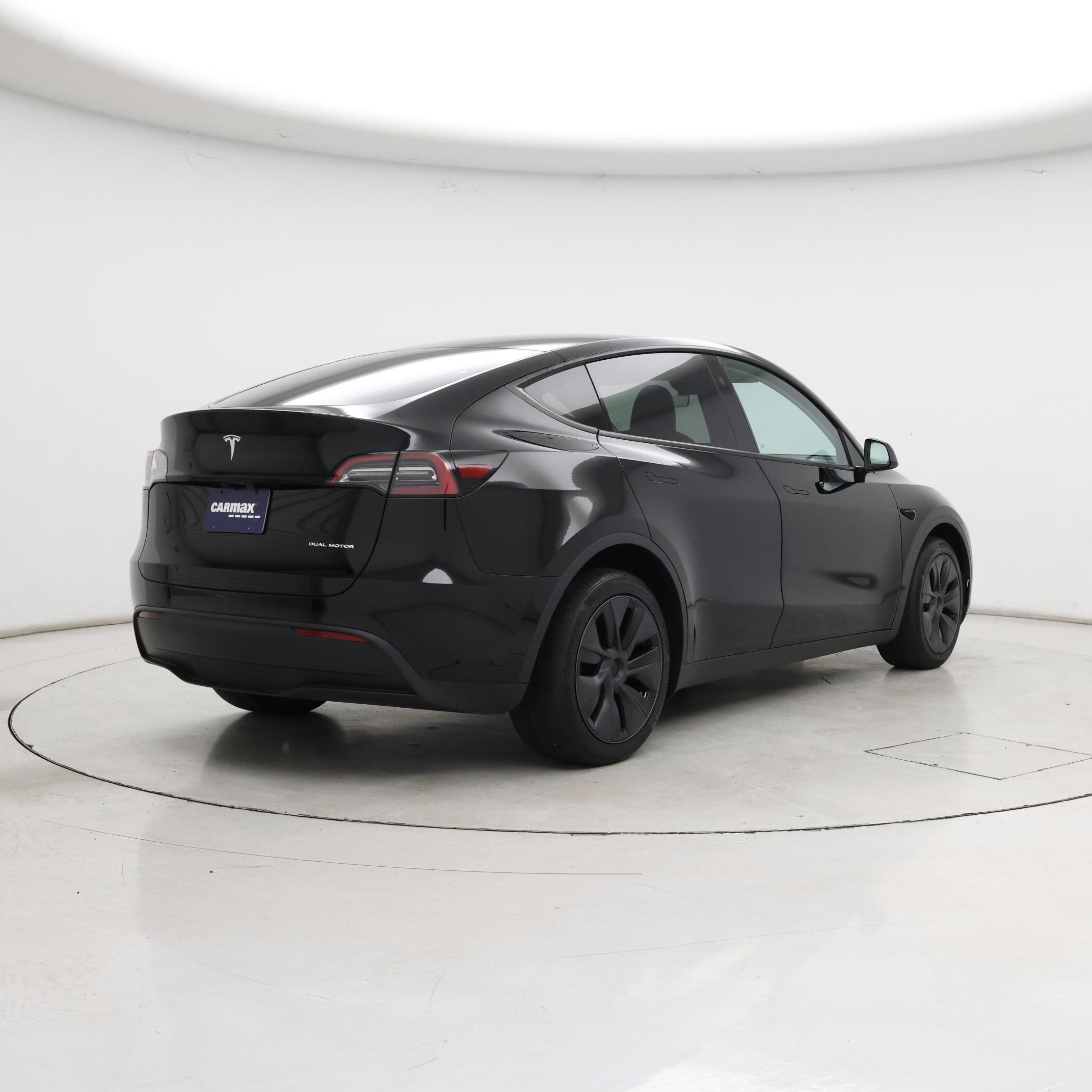 Thumbnail: 2024 Tesla Model Y - 8