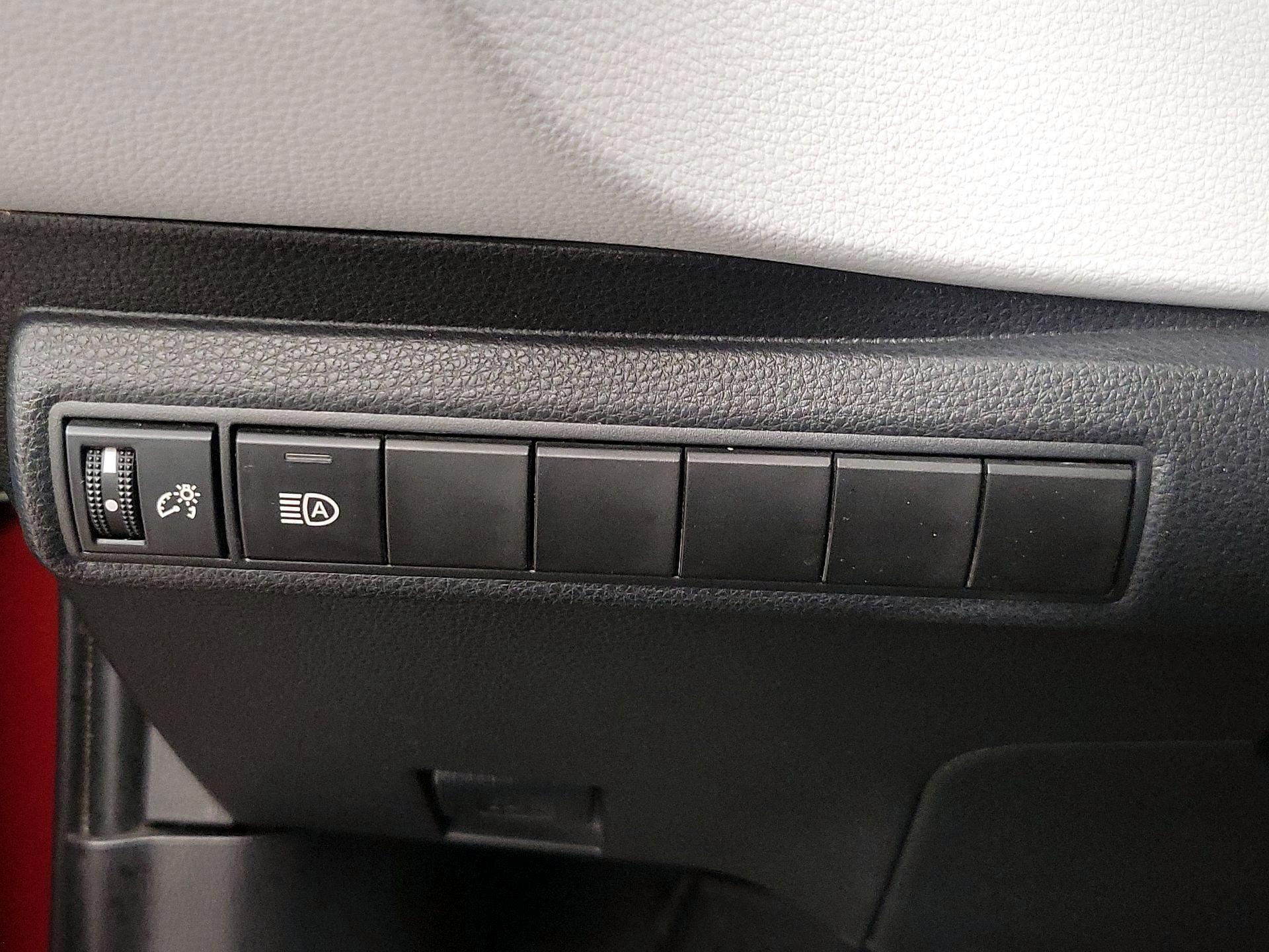 Thumbnail: 2022 Toyota Corolla - 13