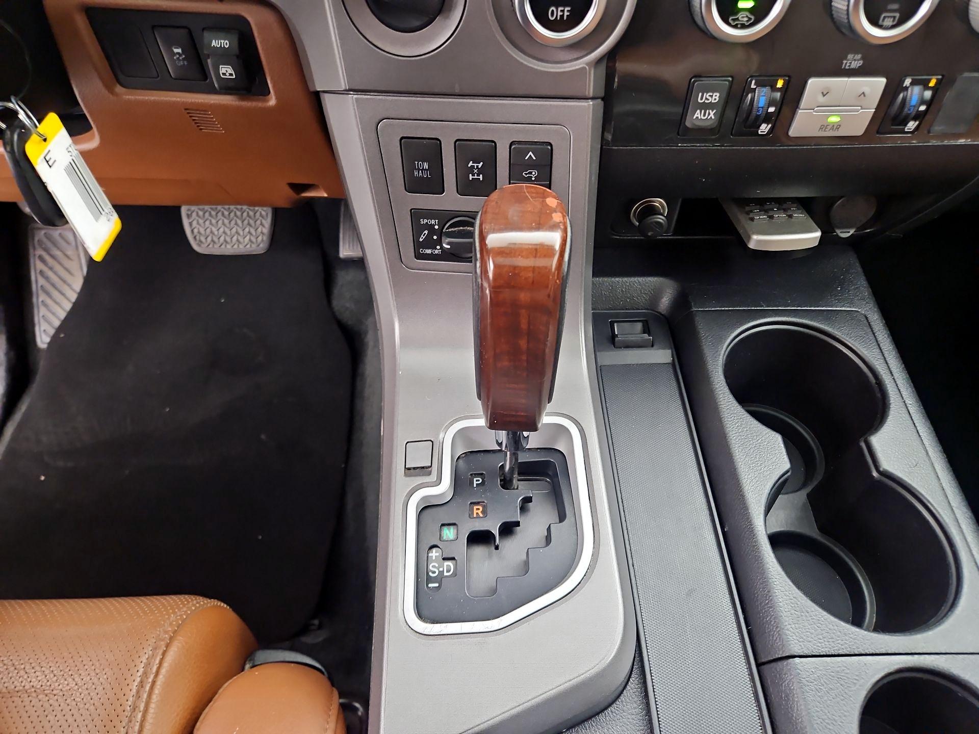 Thumbnail: 2016 Toyota Sequoia - 17