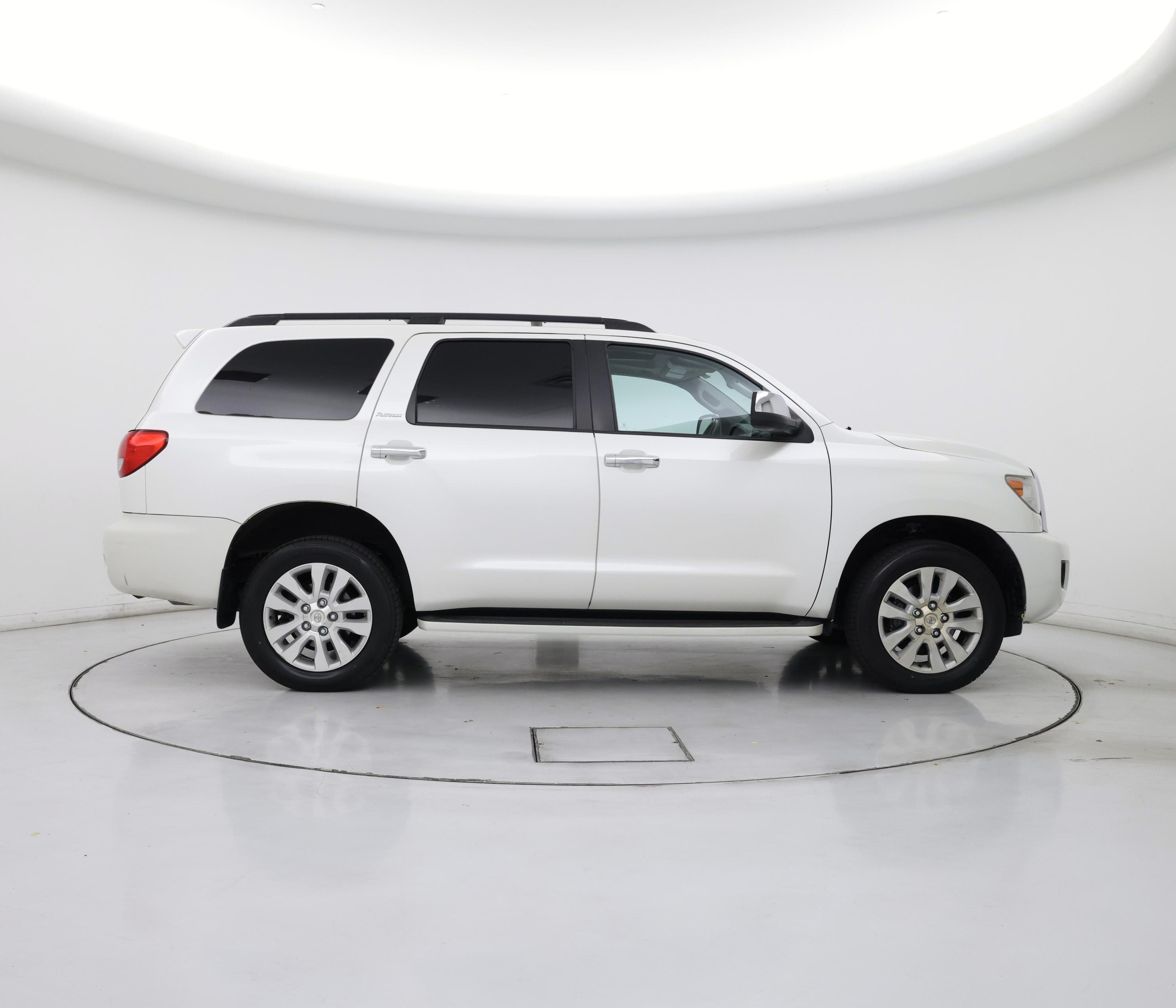 Thumbnail: 2016 Toyota Sequoia - 7