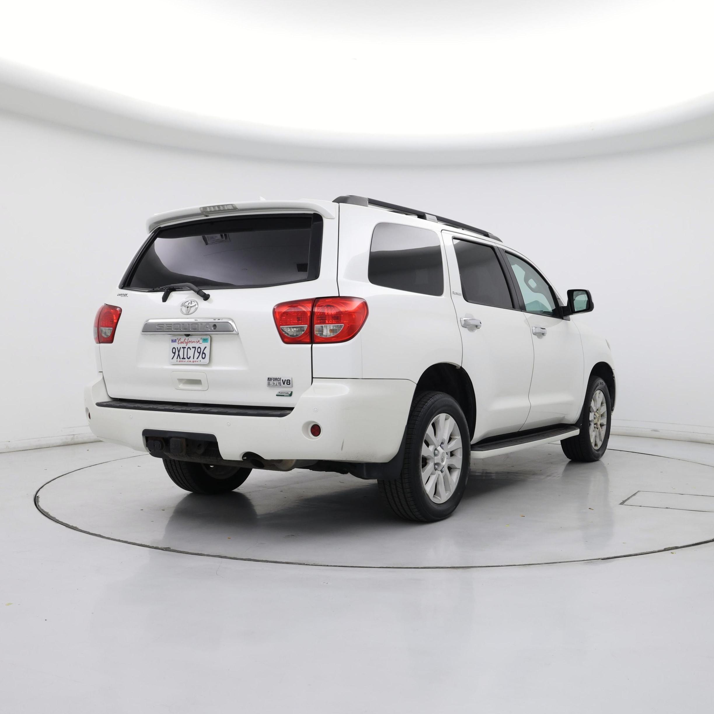 Thumbnail: 2016 Toyota Sequoia - 8