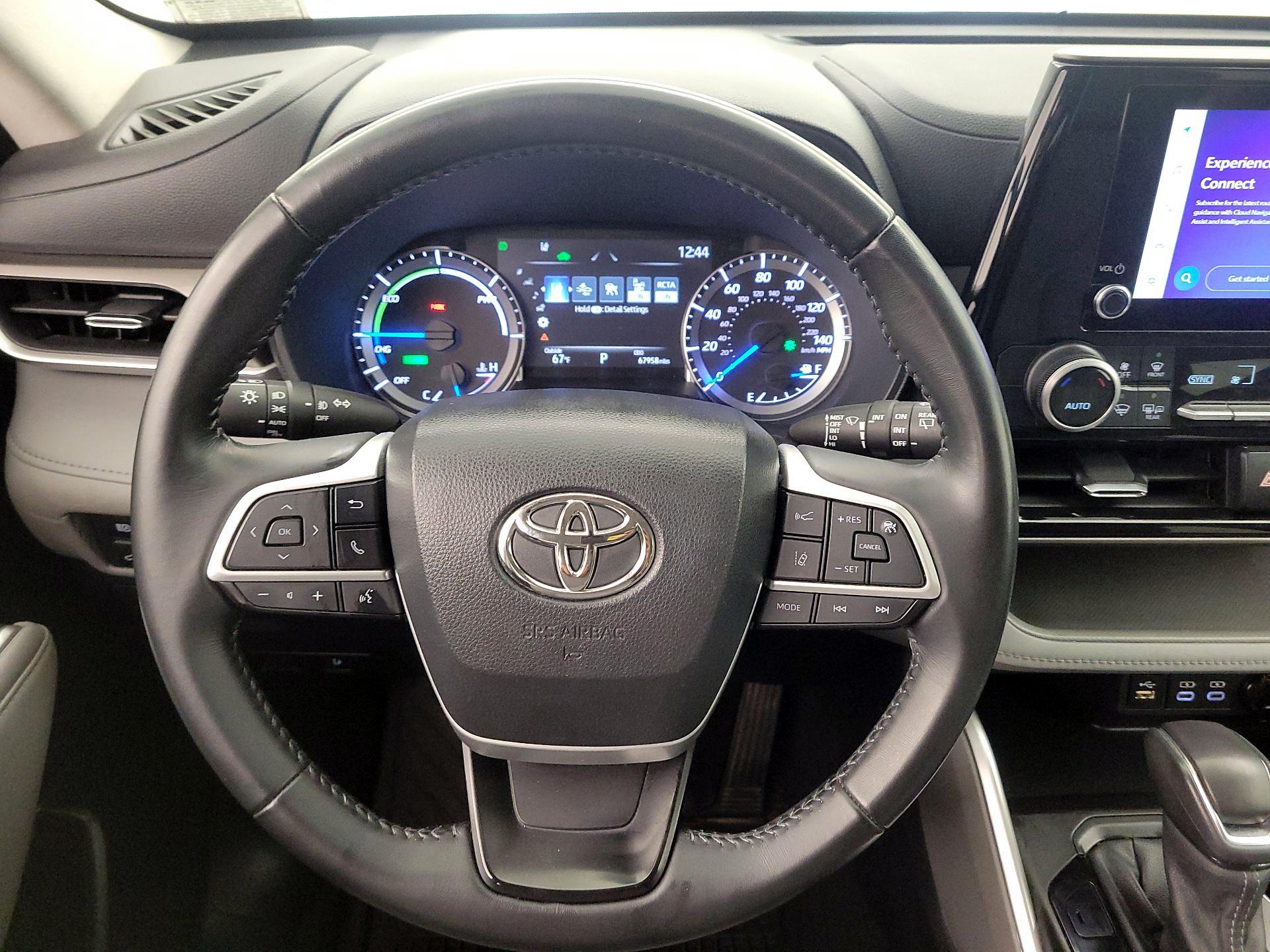 Thumbnail: 2023 Toyota Highlander - 10