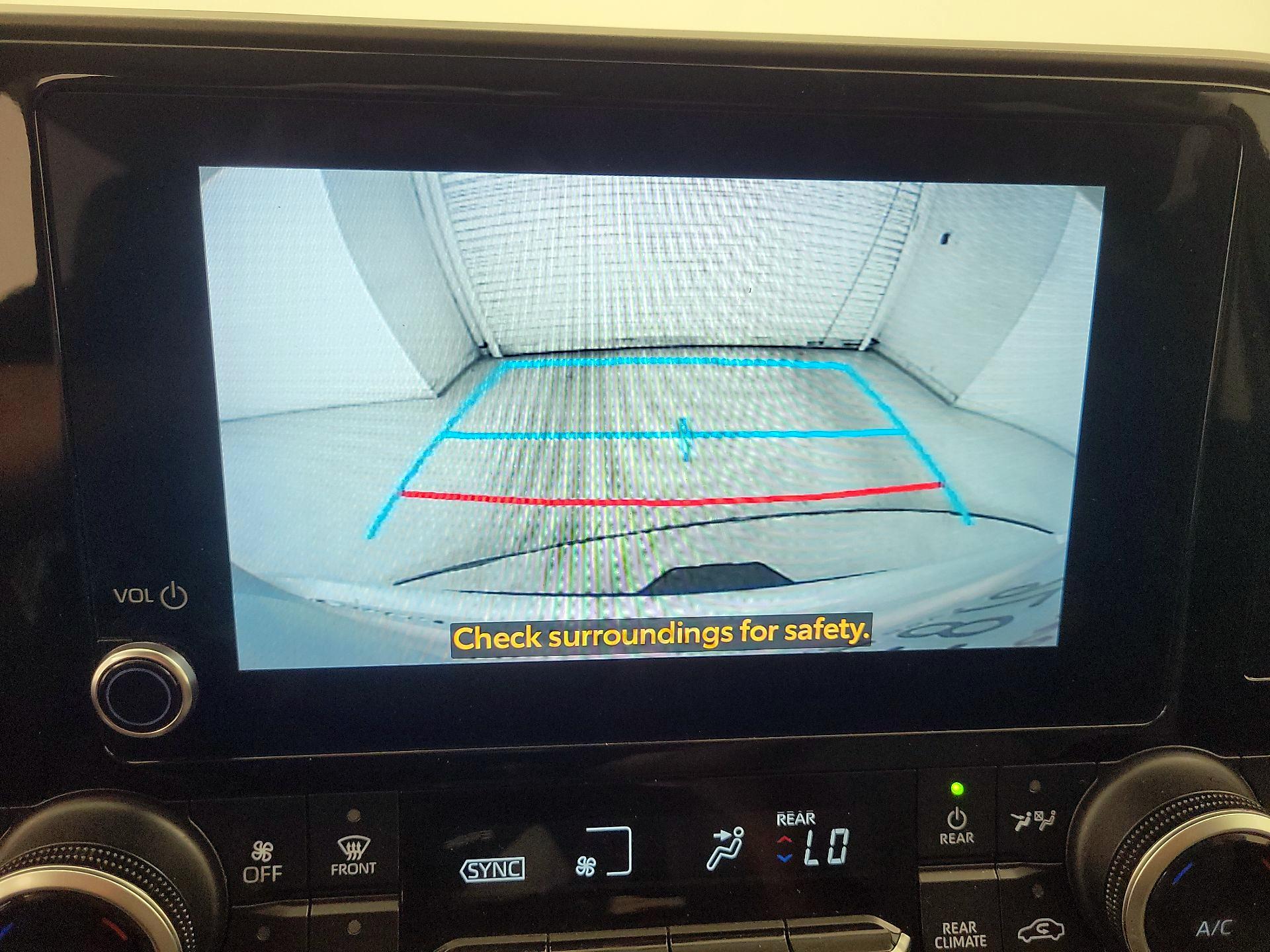 Thumbnail: 2023 Toyota Highlander - 14