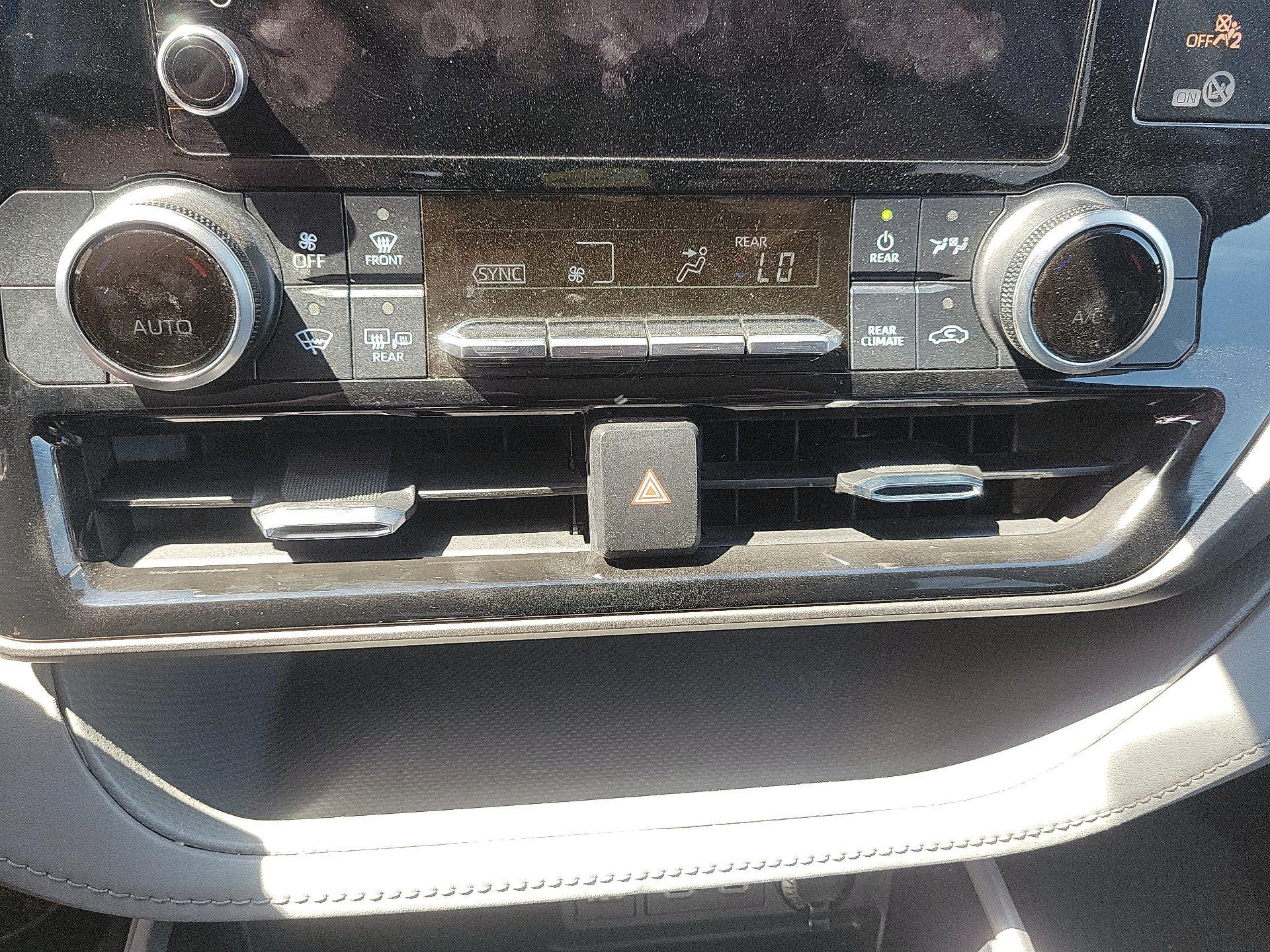 Thumbnail: 2023 Toyota Highlander - 16