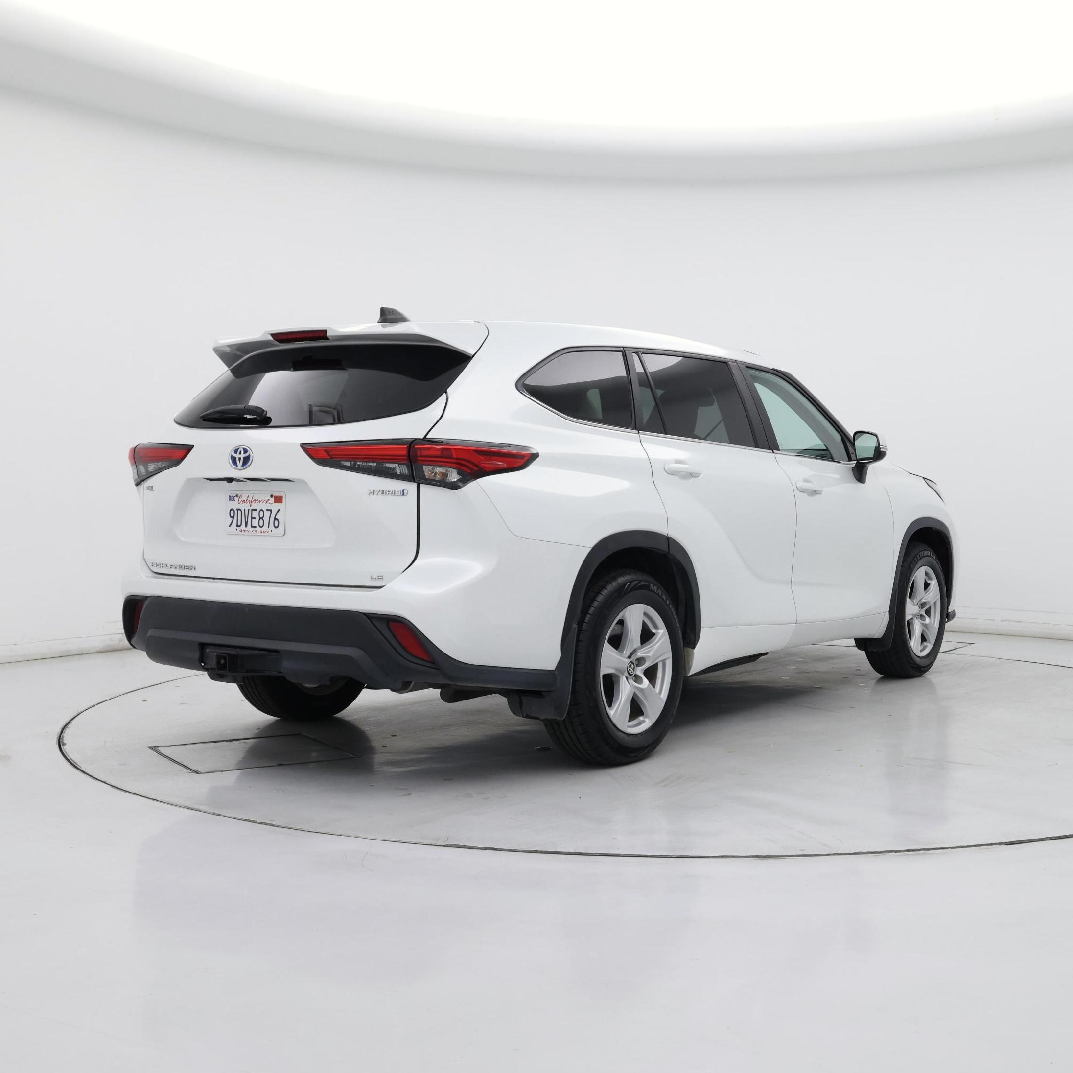 Thumbnail: 2023 Toyota Highlander - 8