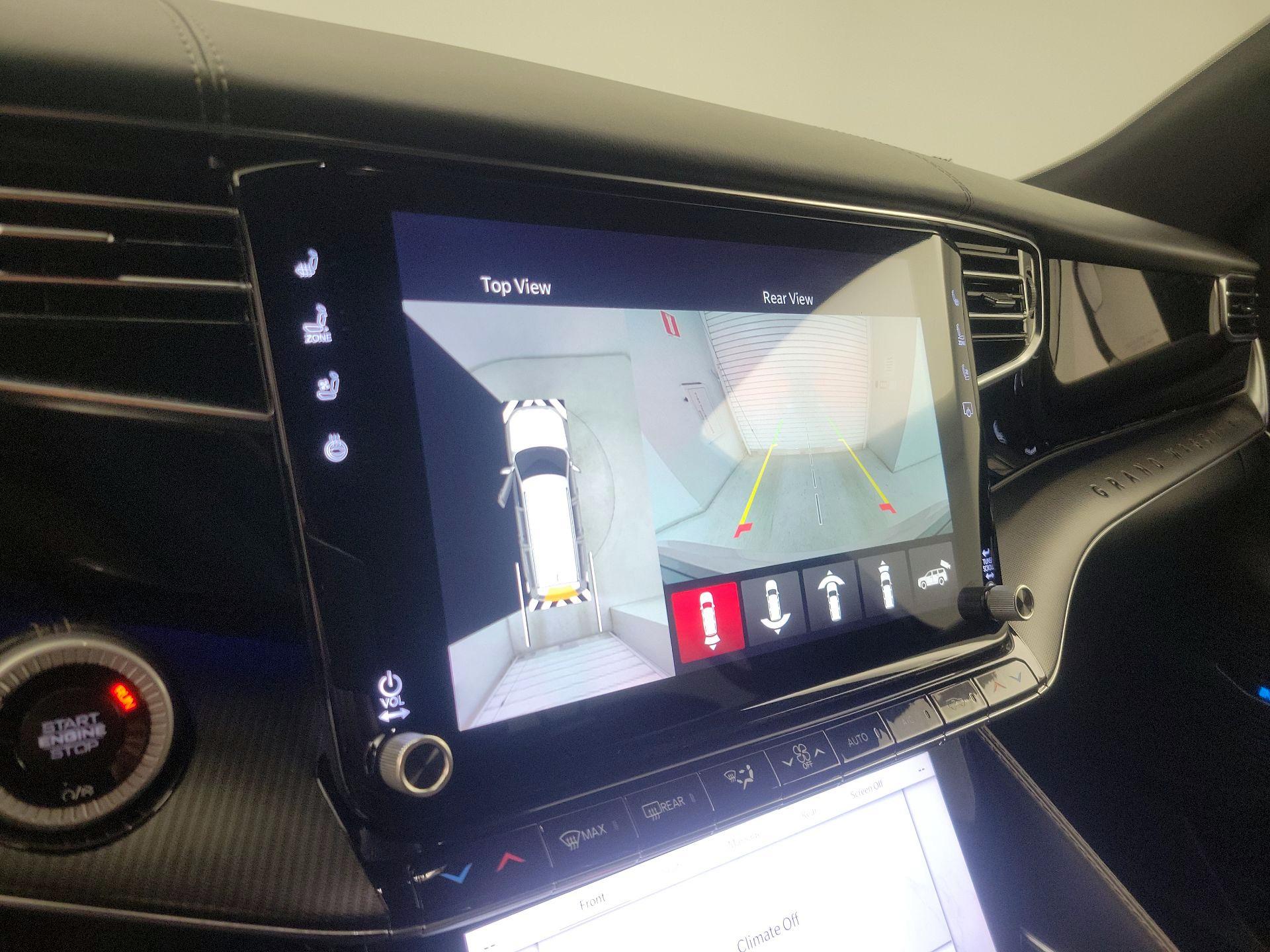 Thumbnail: 2024 Jeep Grand Wagoneer L - 15