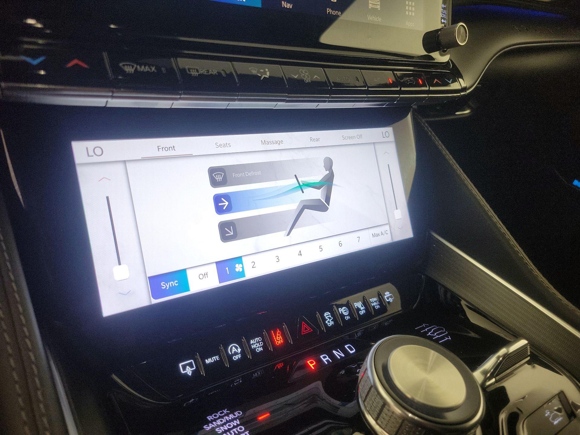 Thumbnail: 2024 Jeep Grand Wagoneer L - 17