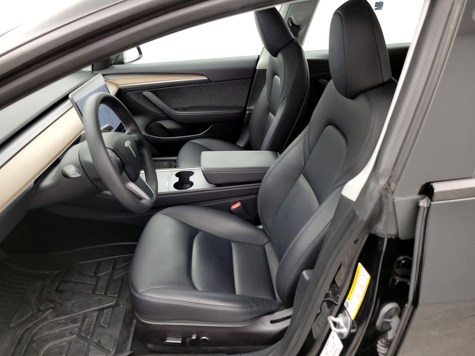 Thumbnail: 2023 Tesla Model 3 - 11