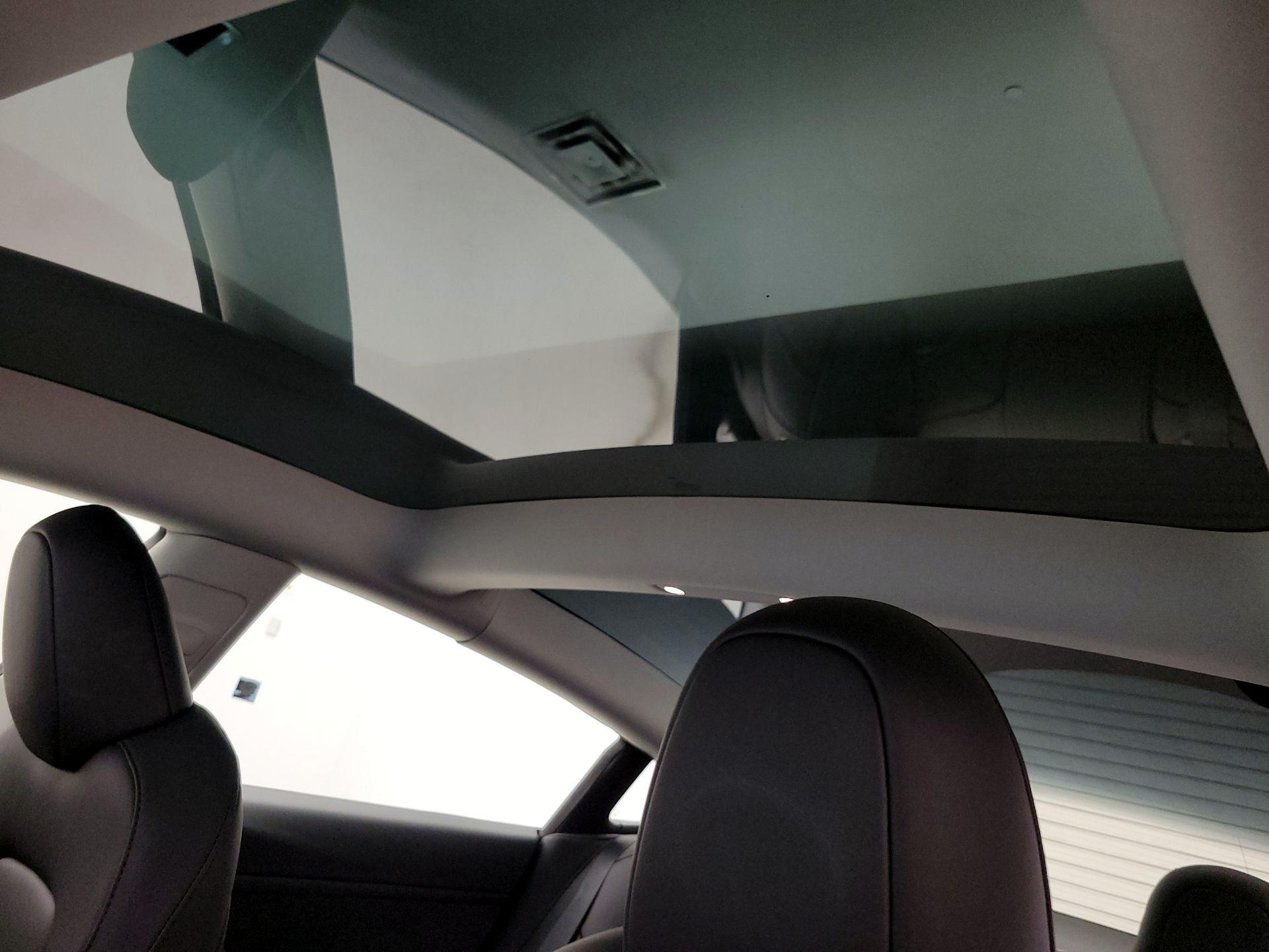 Thumbnail: 2023 Tesla Model 3 - 18