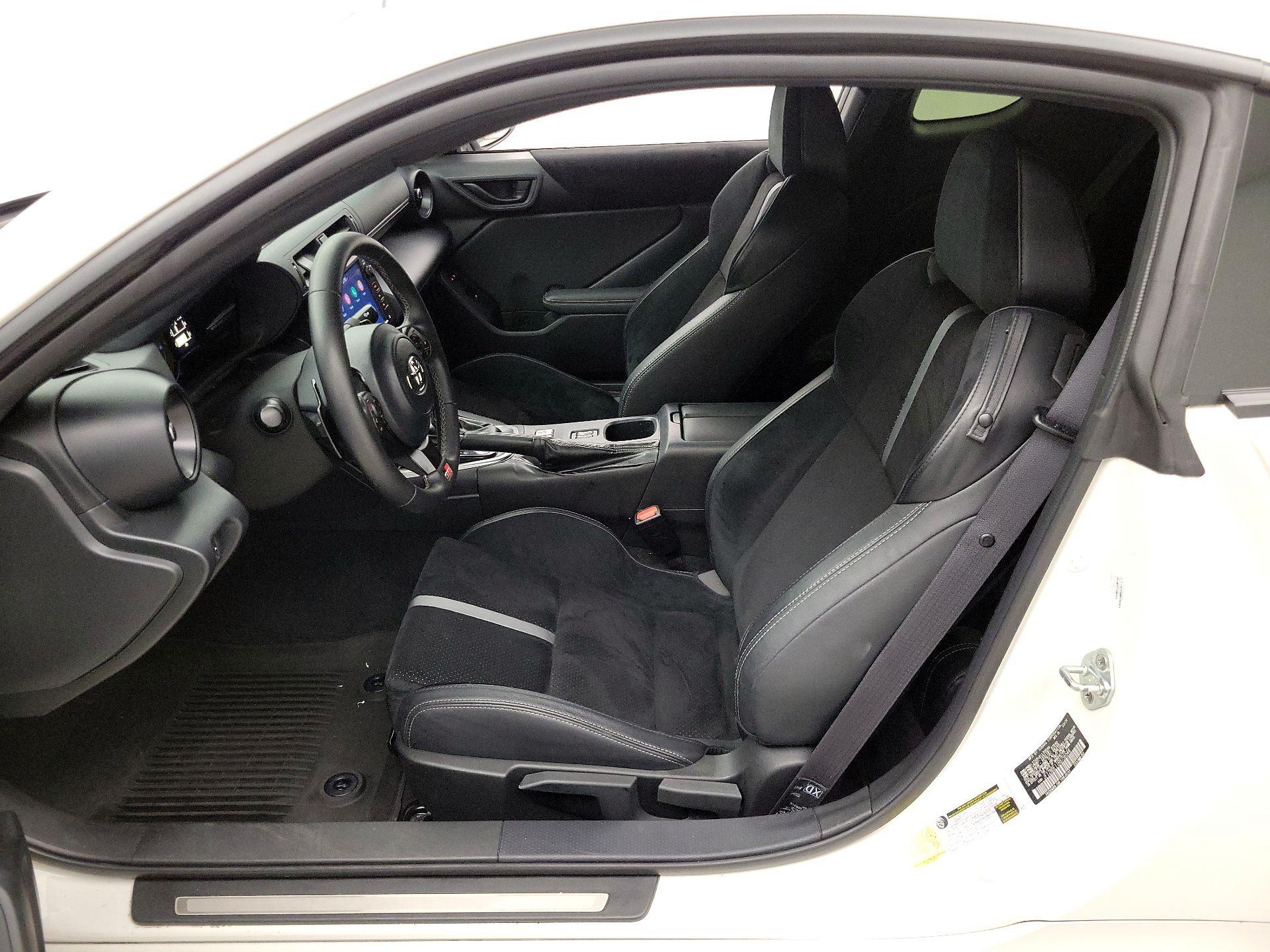 Thumbnail: 2024 Toyota GR86 - 11