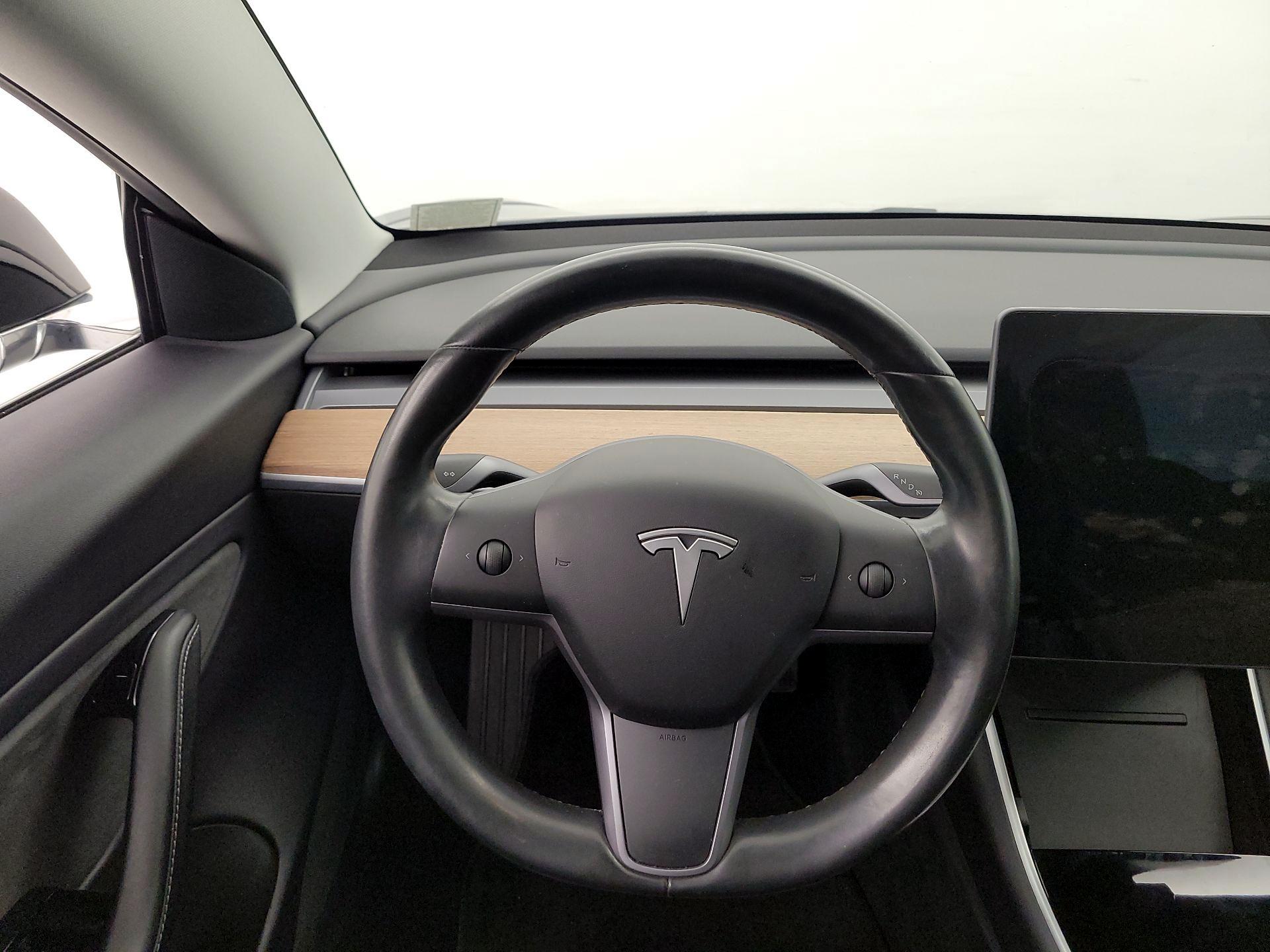 Thumbnail: 2019 Tesla Model 3 - 10