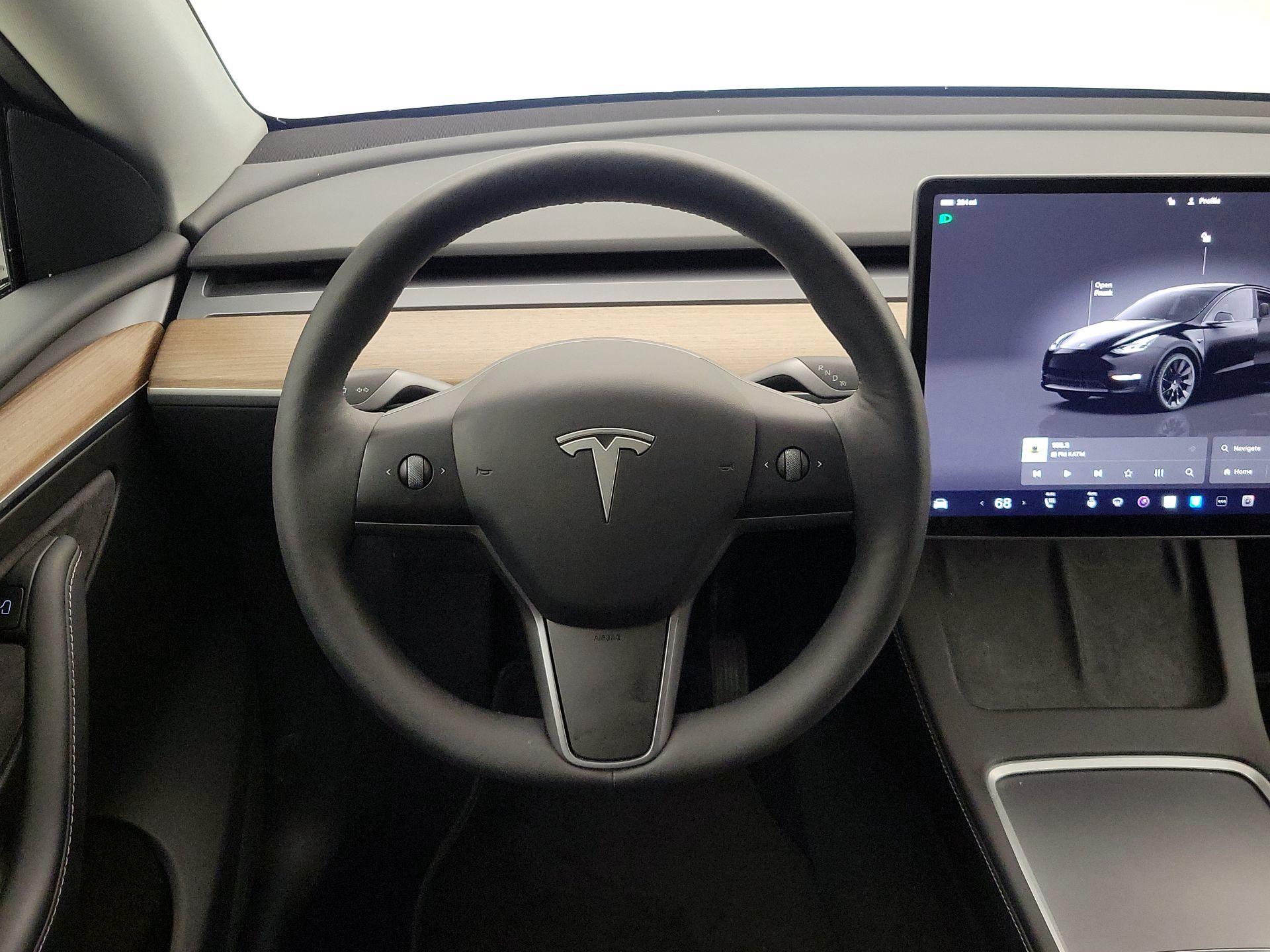 Thumbnail: 2024 Tesla Model Y - 10