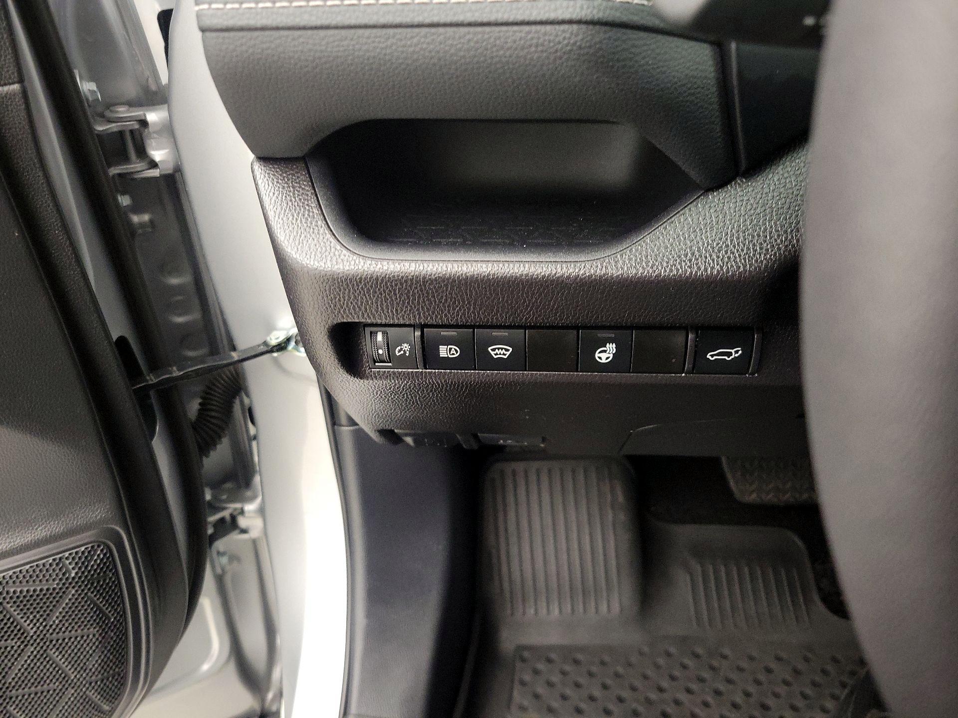 Thumbnail: 2025 Toyota RAV4 - 13