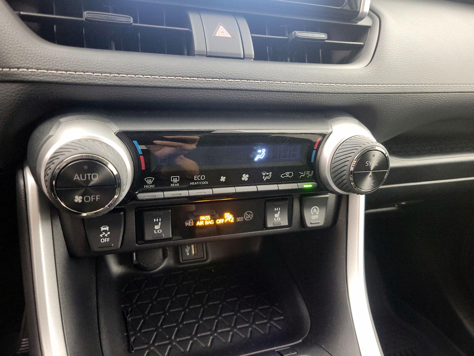 Thumbnail: 2025 Toyota RAV4 - 16