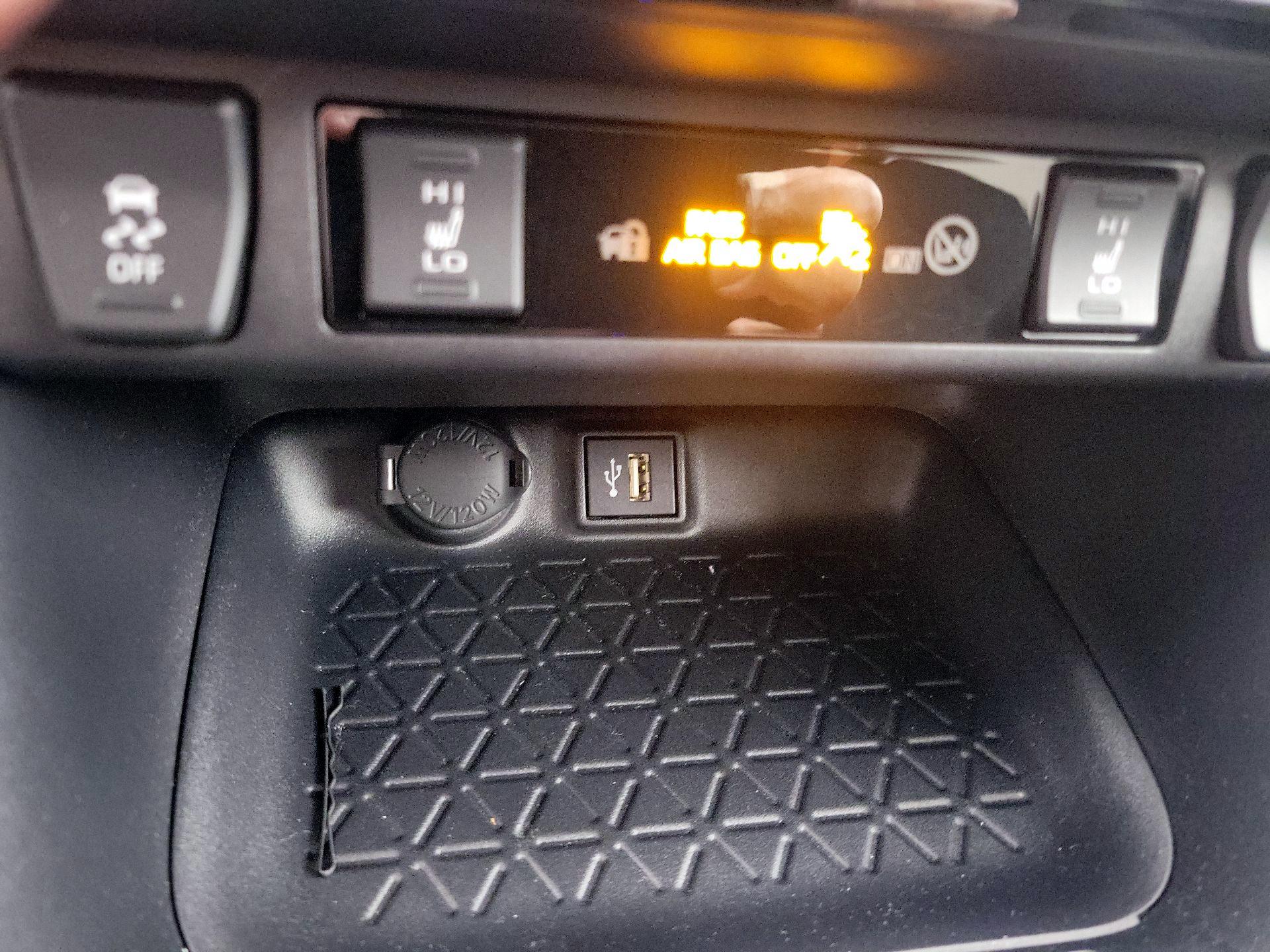 Thumbnail: 2025 Toyota RAV4 - 18