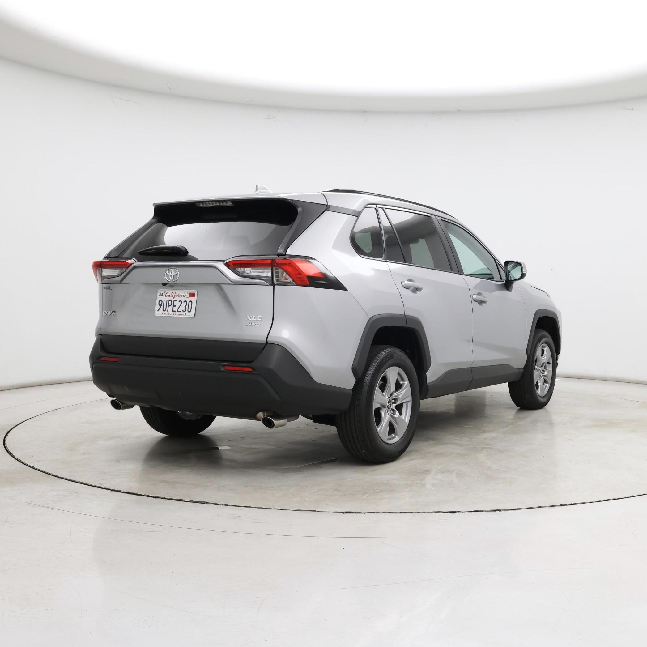 Thumbnail: 2025 Toyota RAV4 - 8