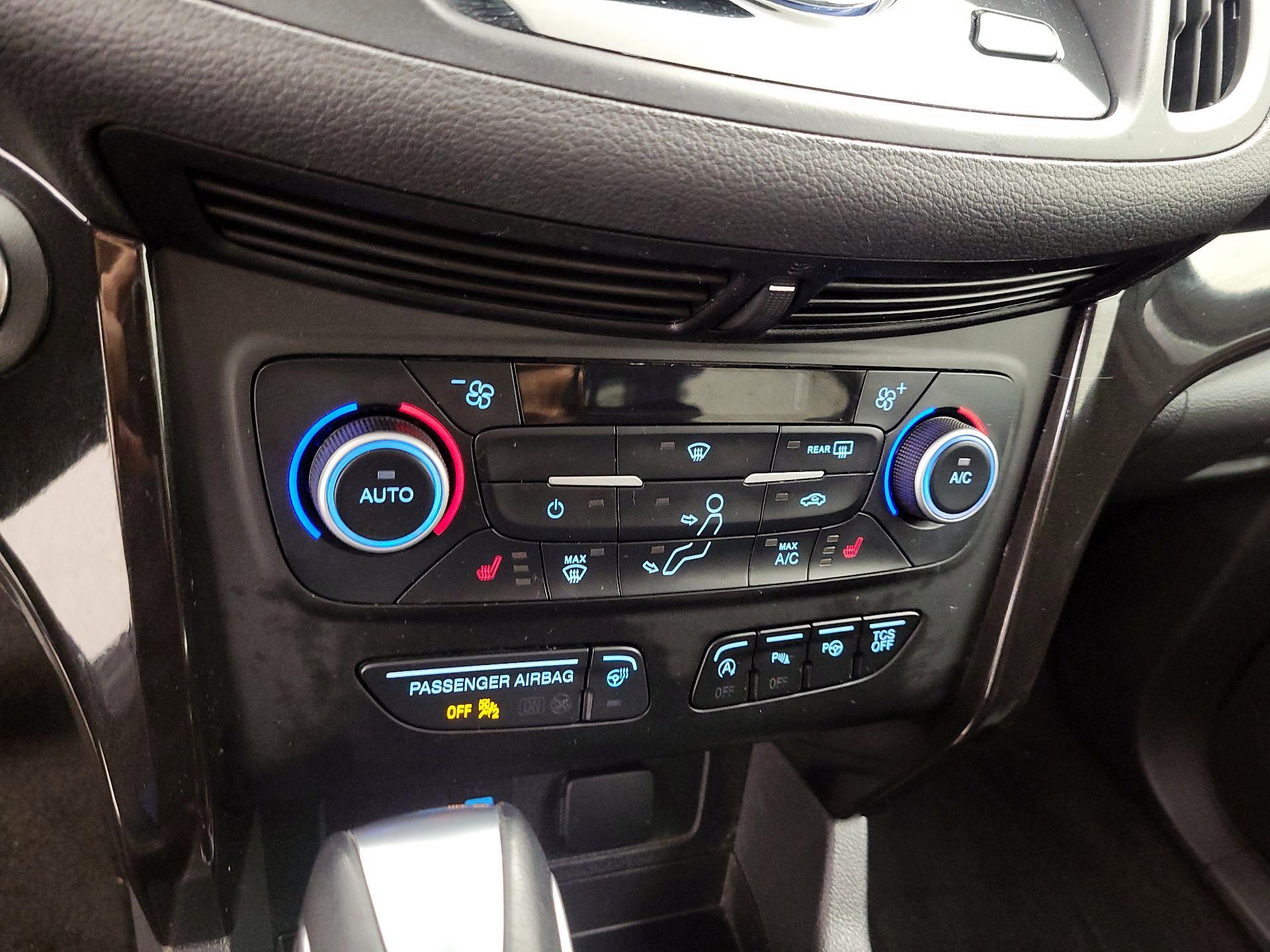 Thumbnail: 2019 Ford Escape - 17