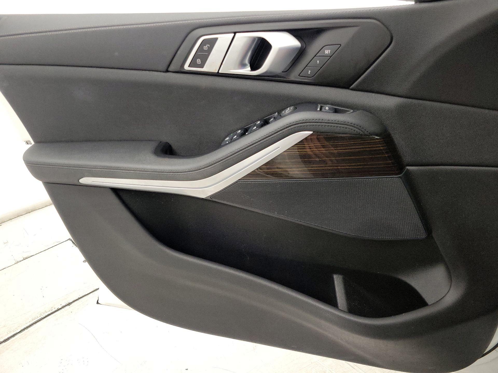 Thumbnail: 2021 BMW X5 - 12