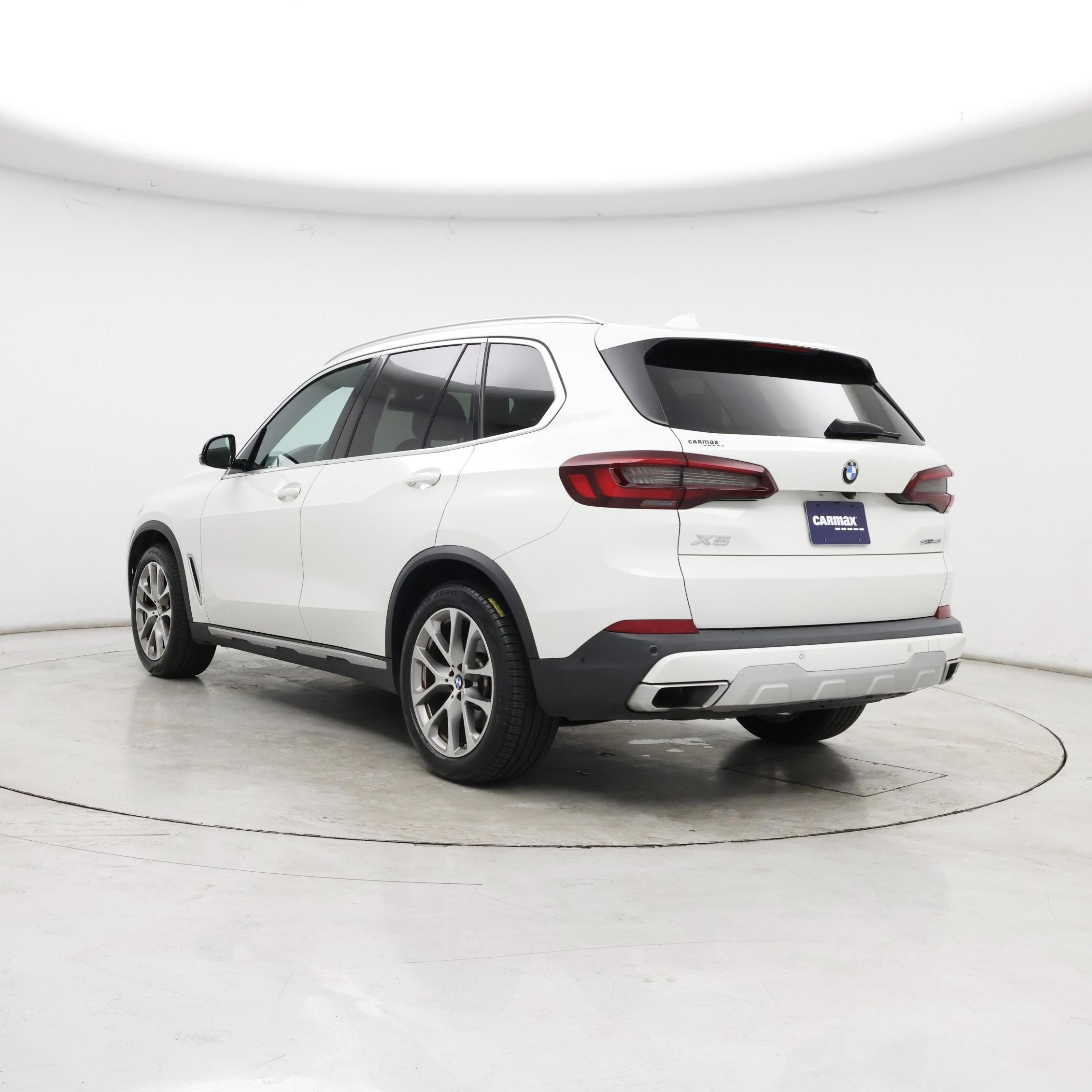 Thumbnail: 2021 BMW X5 - 2