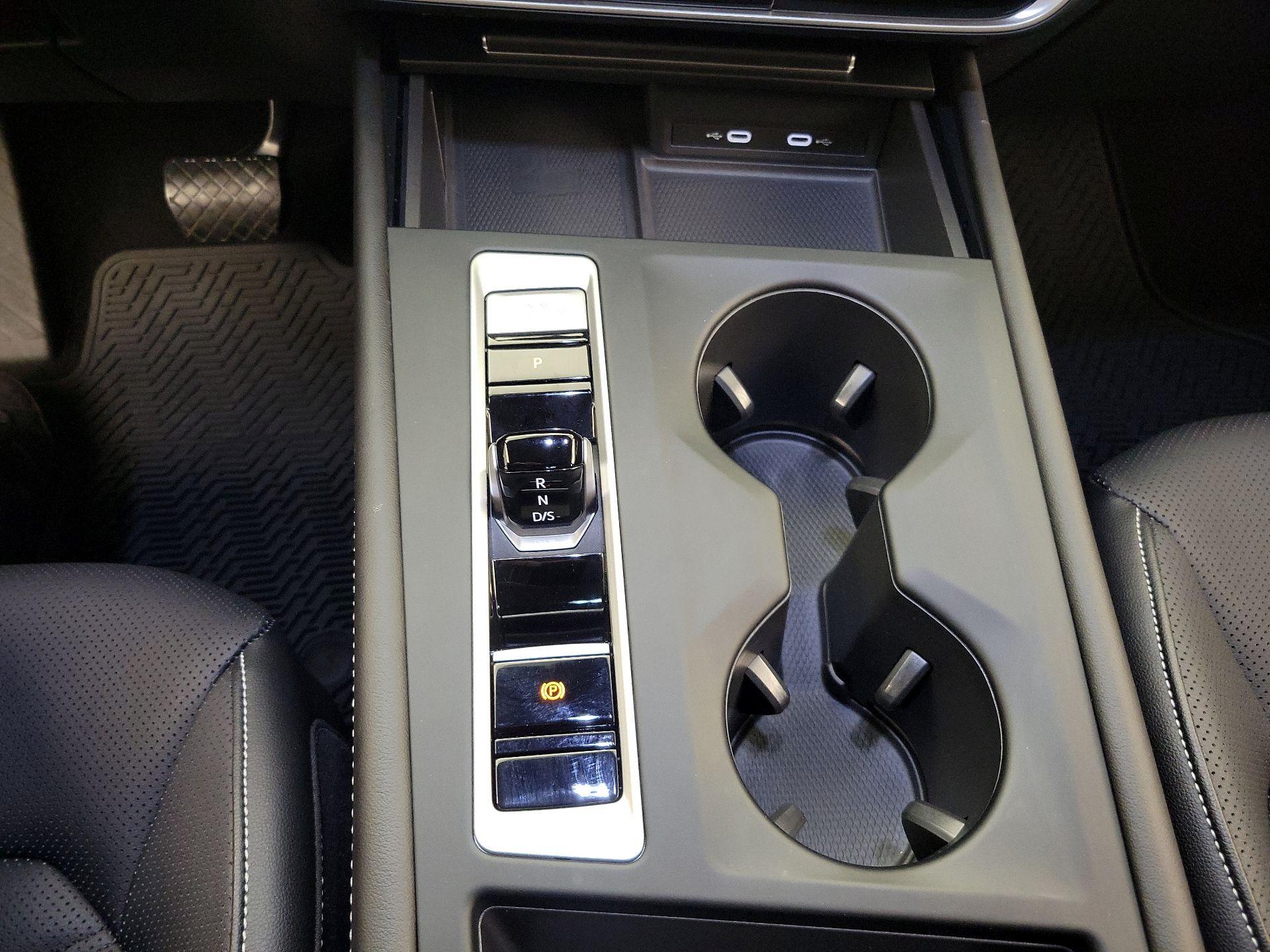 Thumbnail: 2024 Volkswagen Atlas - 17