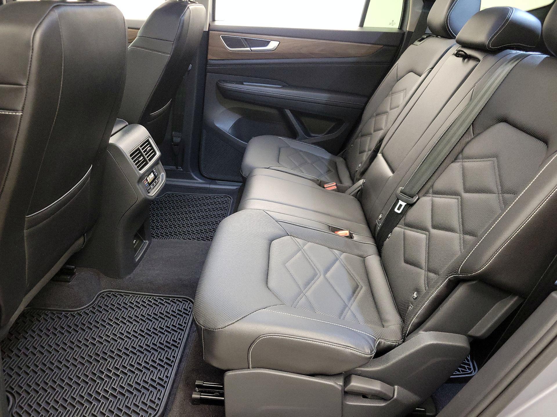 Thumbnail: 2024 Volkswagen Atlas - 19