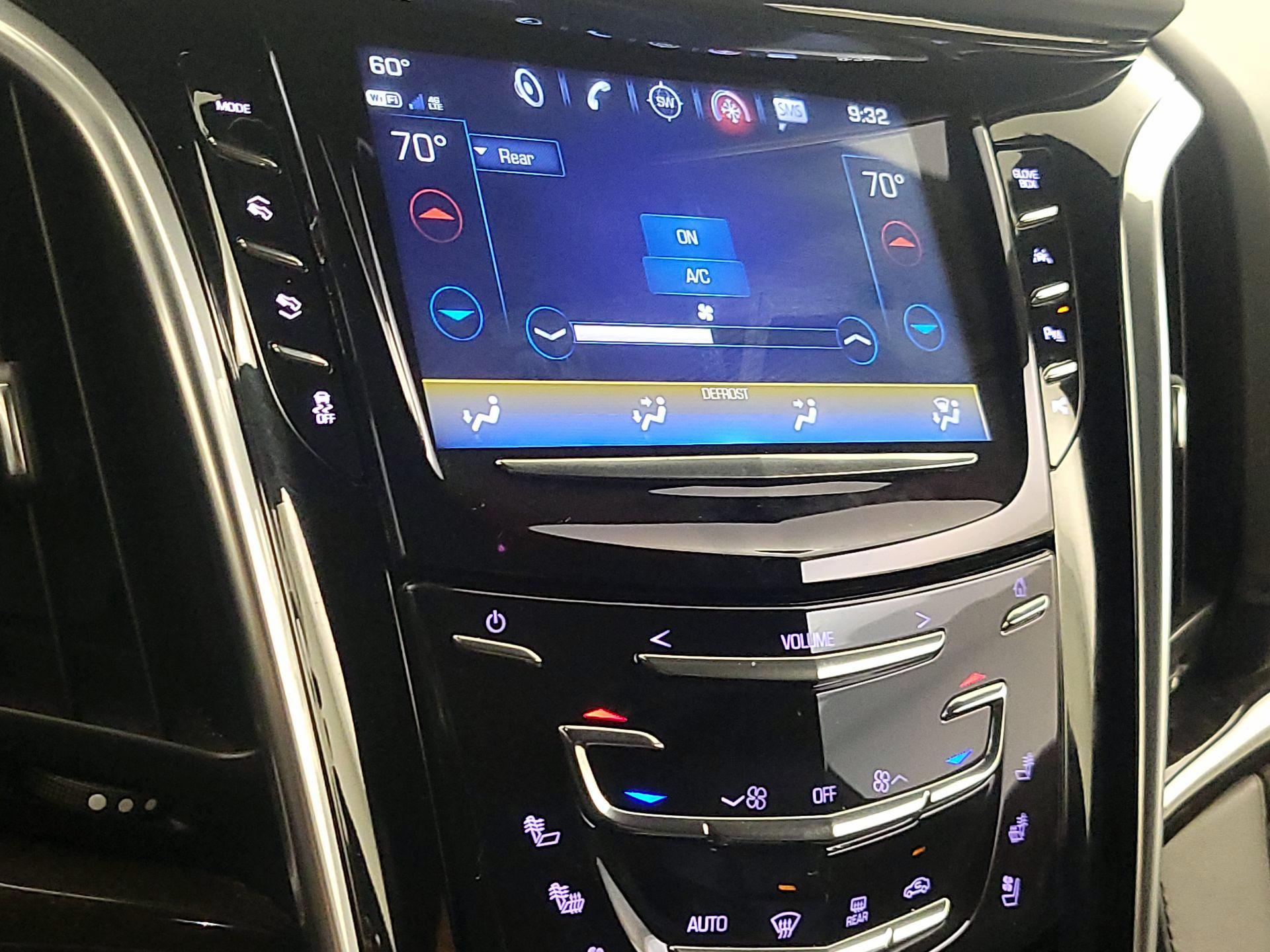 Thumbnail: 2020 Cadillac Escalade - 17