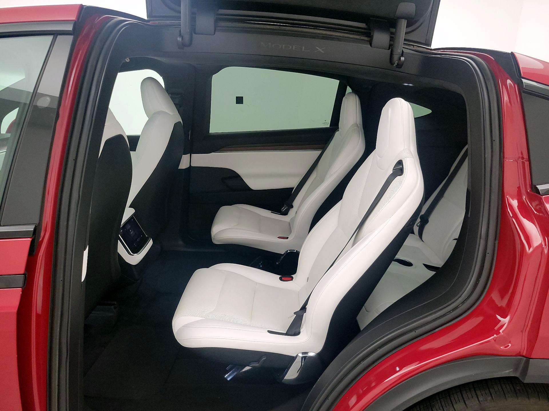 Thumbnail: 2022 Tesla Model X - 19