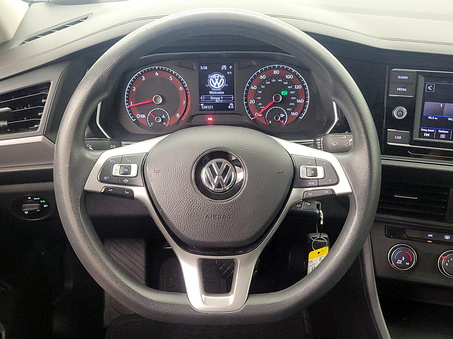 Thumbnail: 2019 Volkswagen Jetta - 10