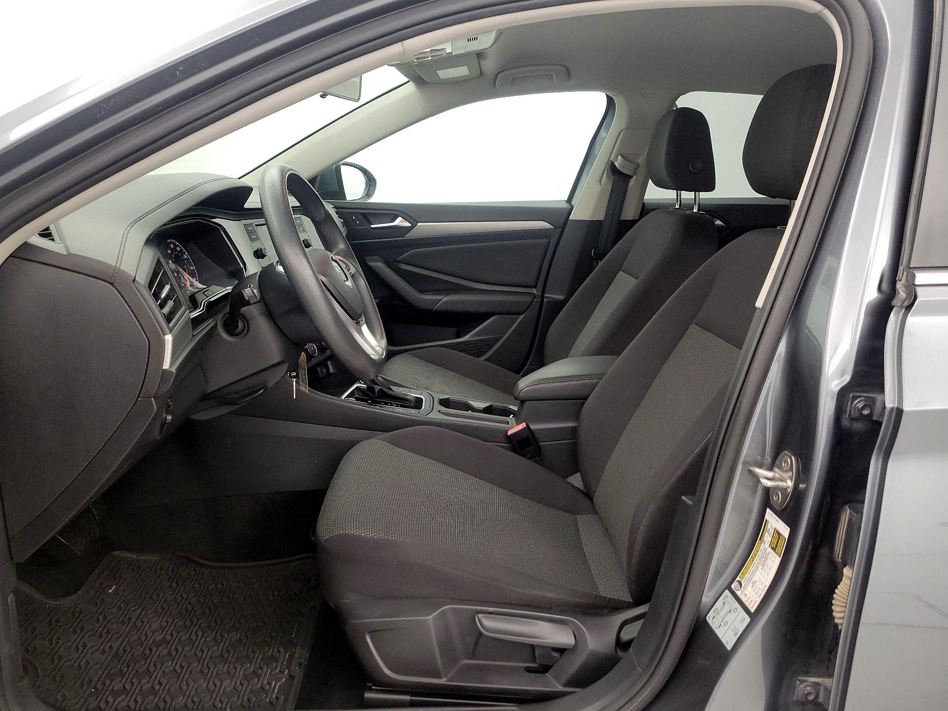 Thumbnail: 2019 Volkswagen Jetta - 11