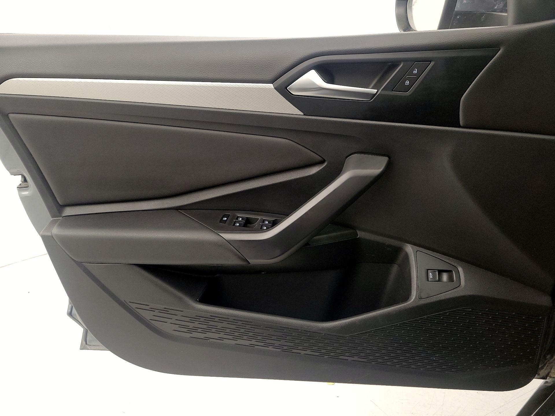 Thumbnail: 2019 Volkswagen Jetta - 12