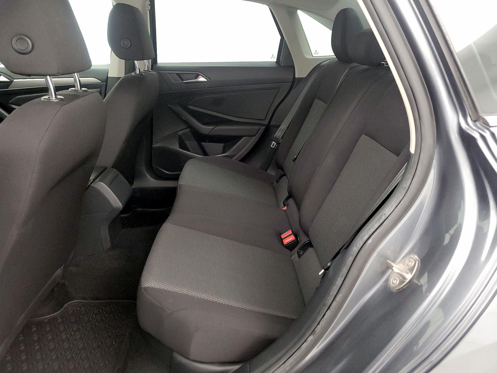 Thumbnail: 2019 Volkswagen Jetta - 19