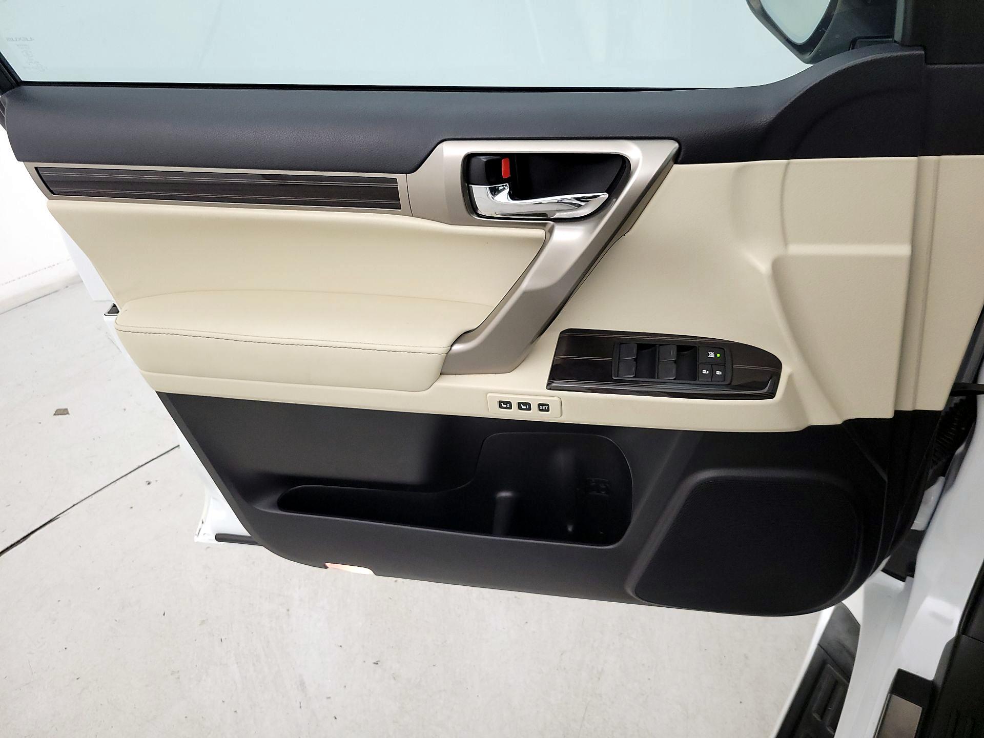 Thumbnail: 2021 Lexus GX - 12