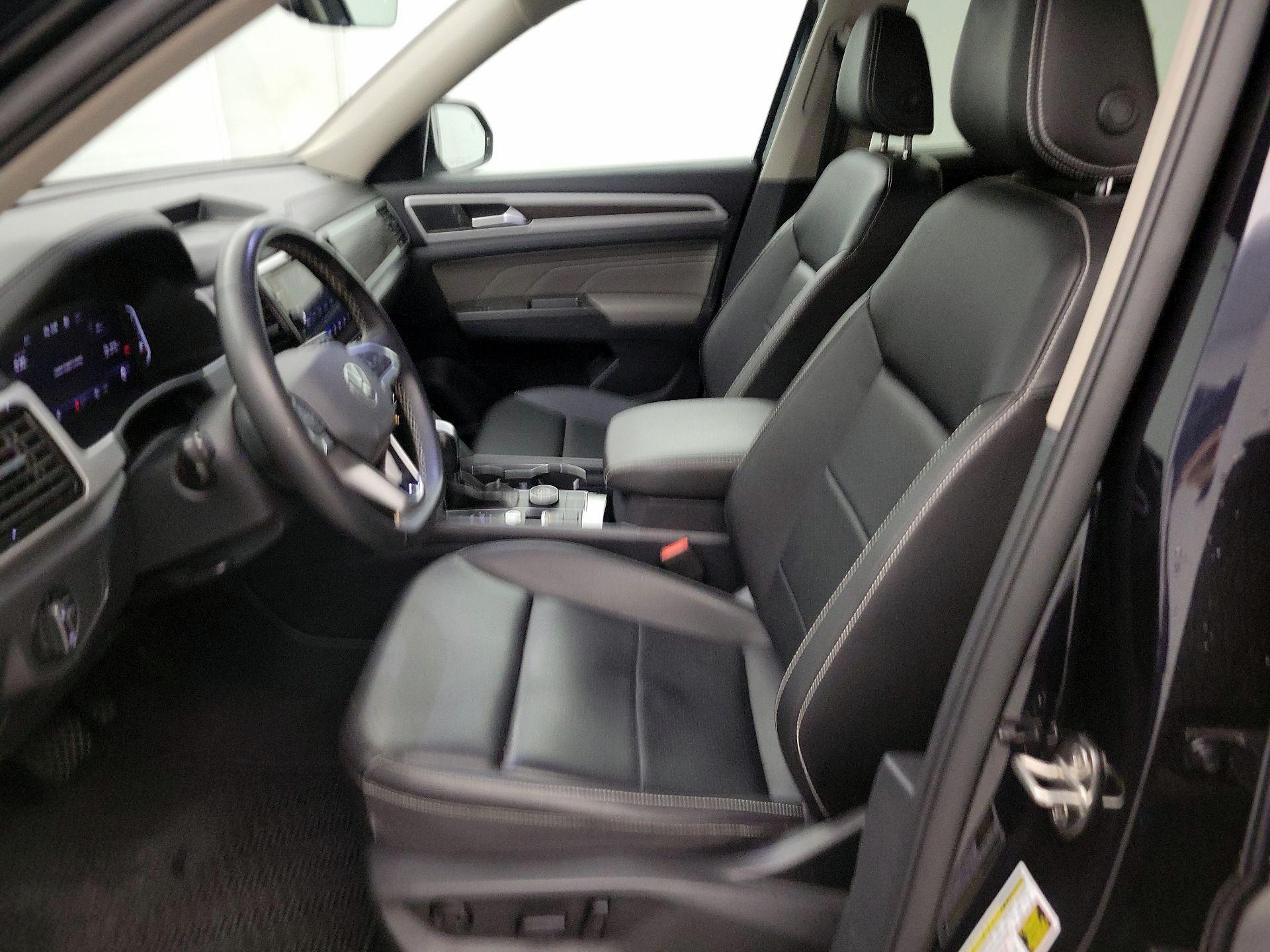 Thumbnail: 2023 Volkswagen Atlas - 11