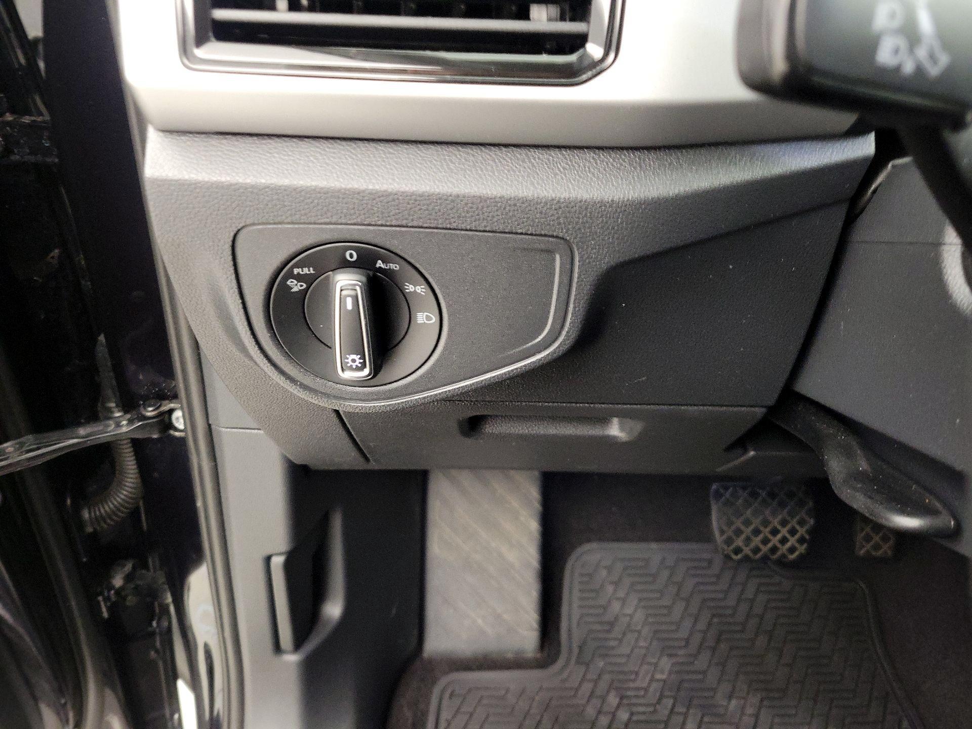 Thumbnail: 2023 Volkswagen Atlas - 13