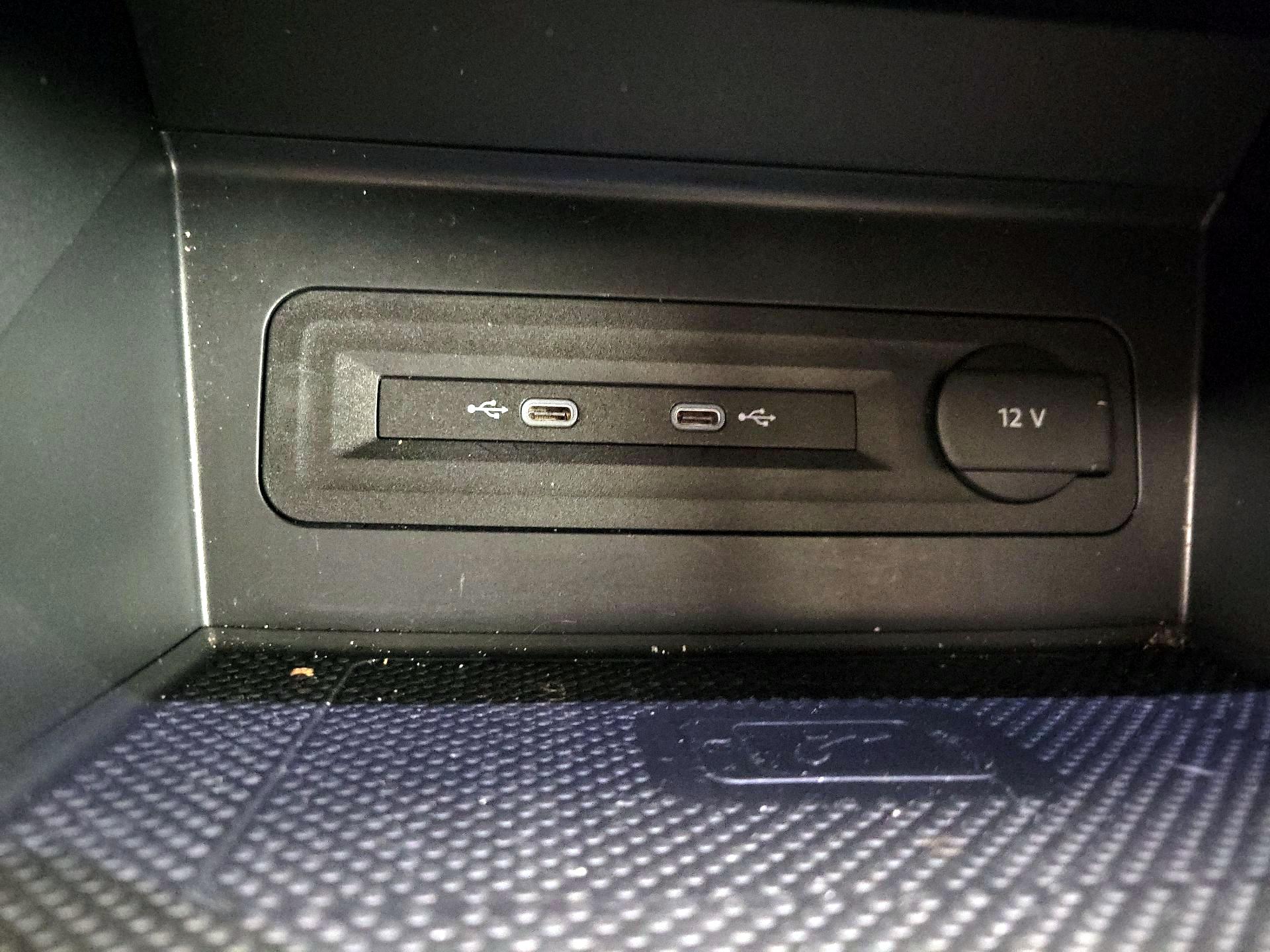 Thumbnail: 2023 Volkswagen Atlas - 18