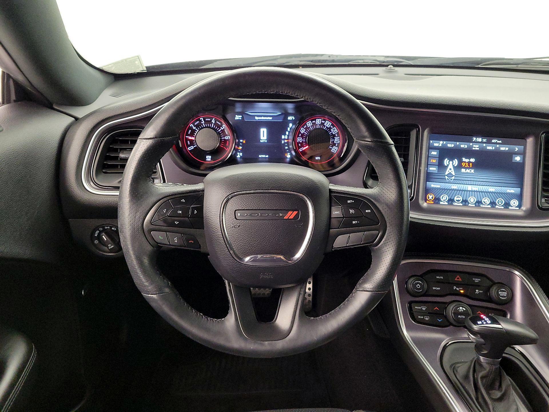 Thumbnail: 2017 Dodge Challenger - 10