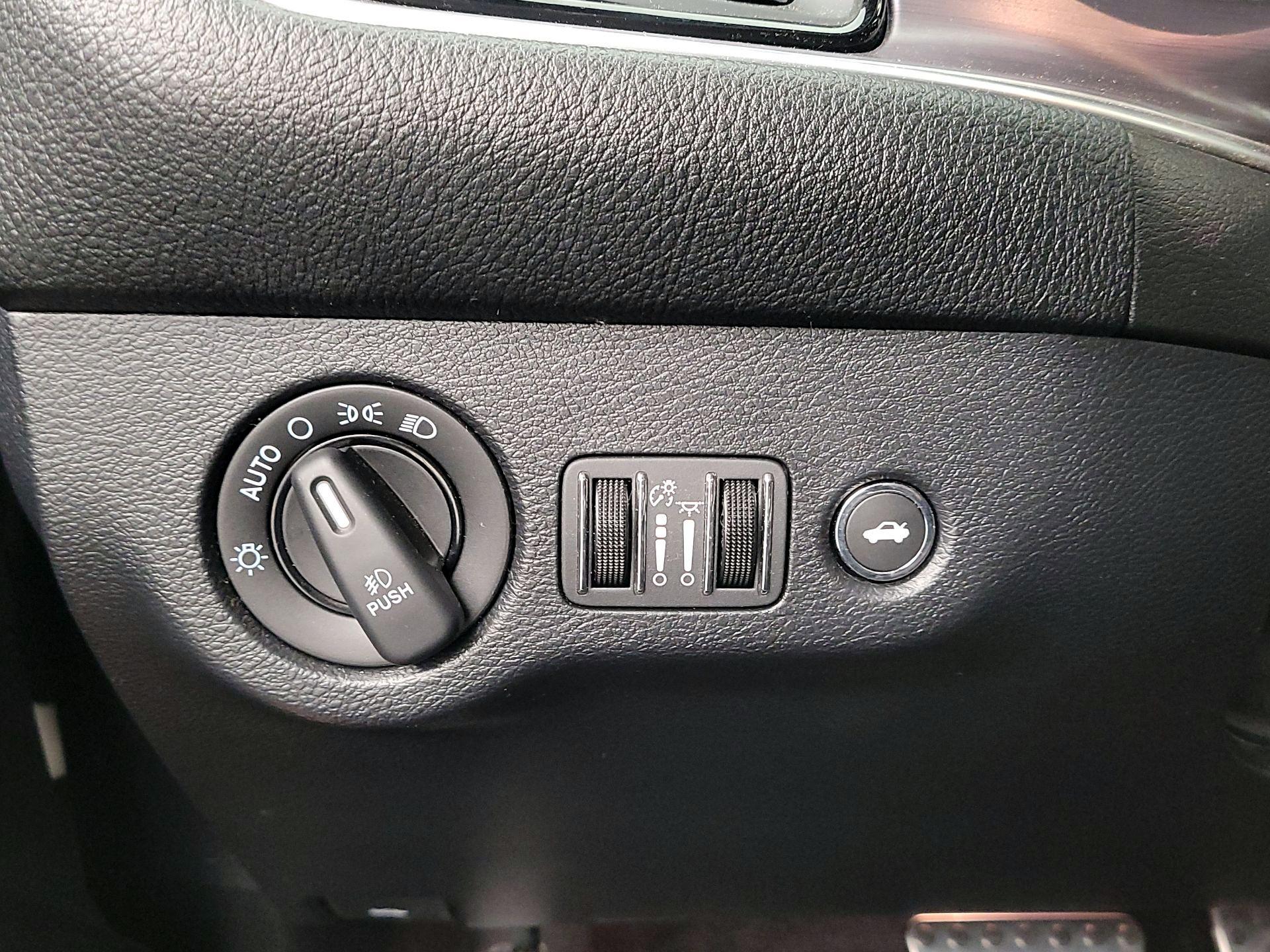 Thumbnail: 2017 Dodge Challenger - 13