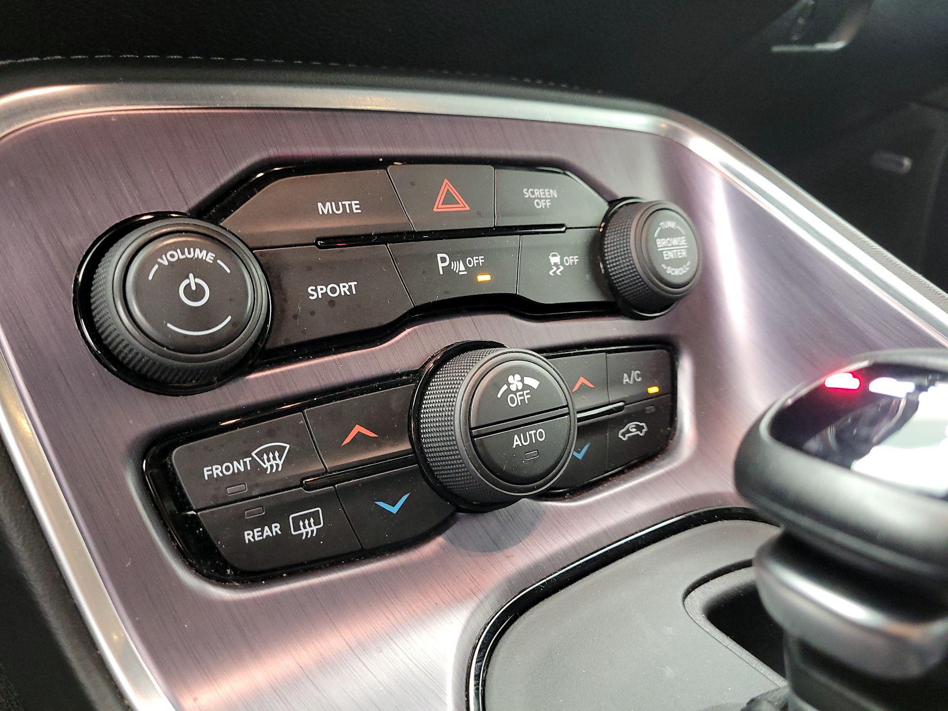 Thumbnail: 2017 Dodge Challenger - 16