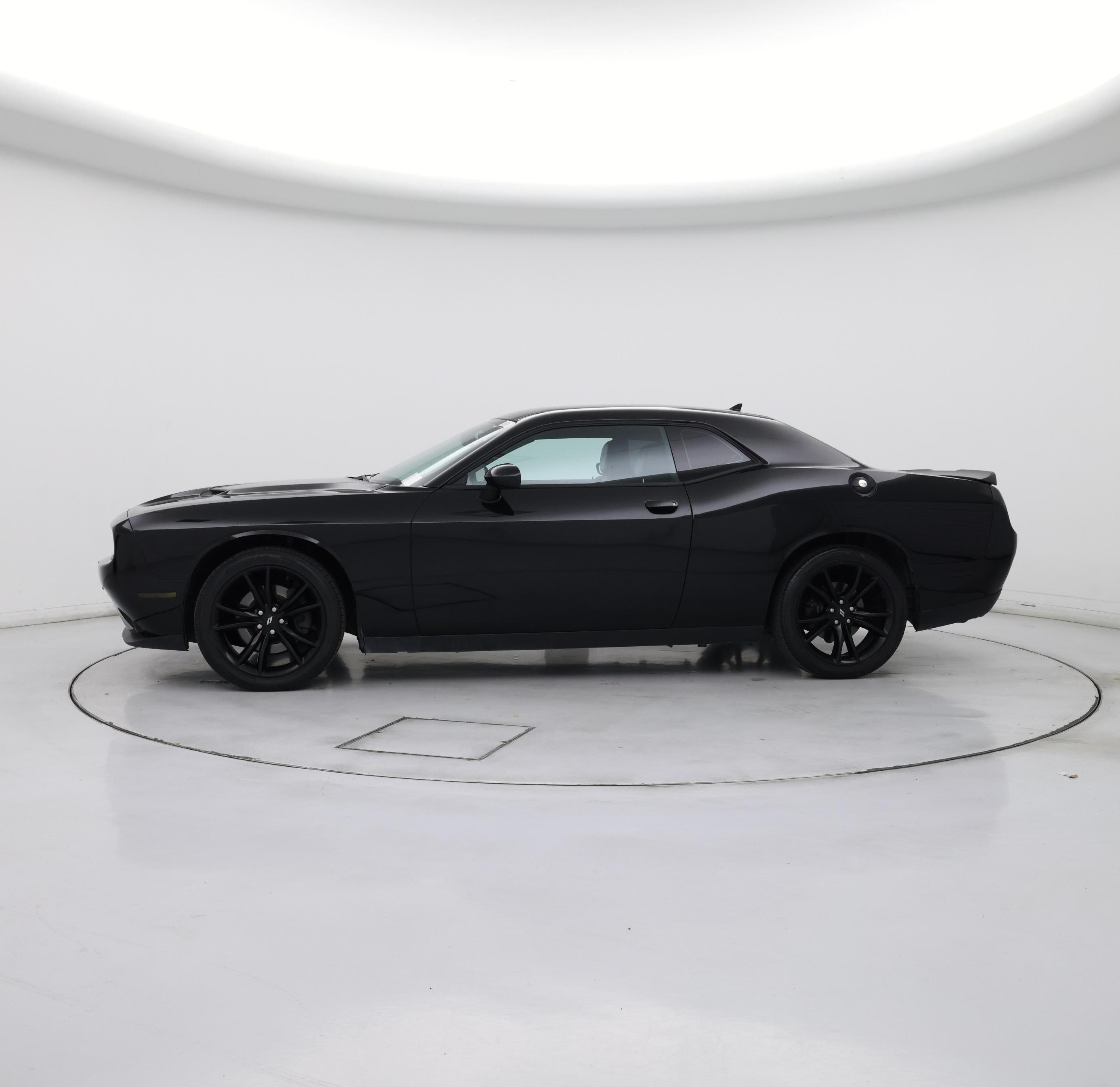 Thumbnail: 2017 Dodge Challenger - 3
