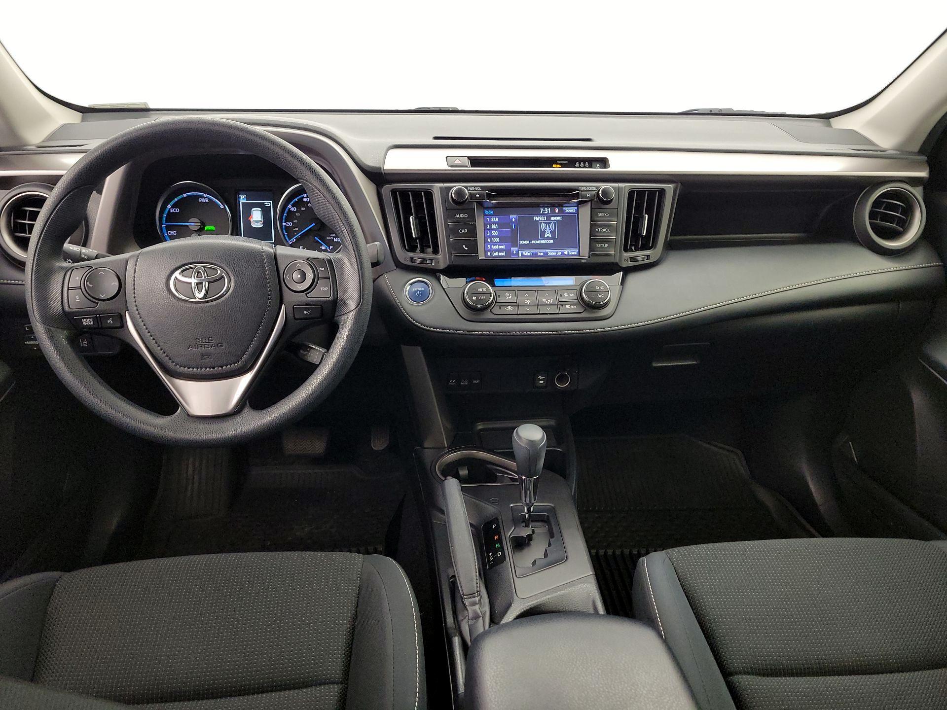 Thumbnail: 2018 Toyota RAV4 - 9