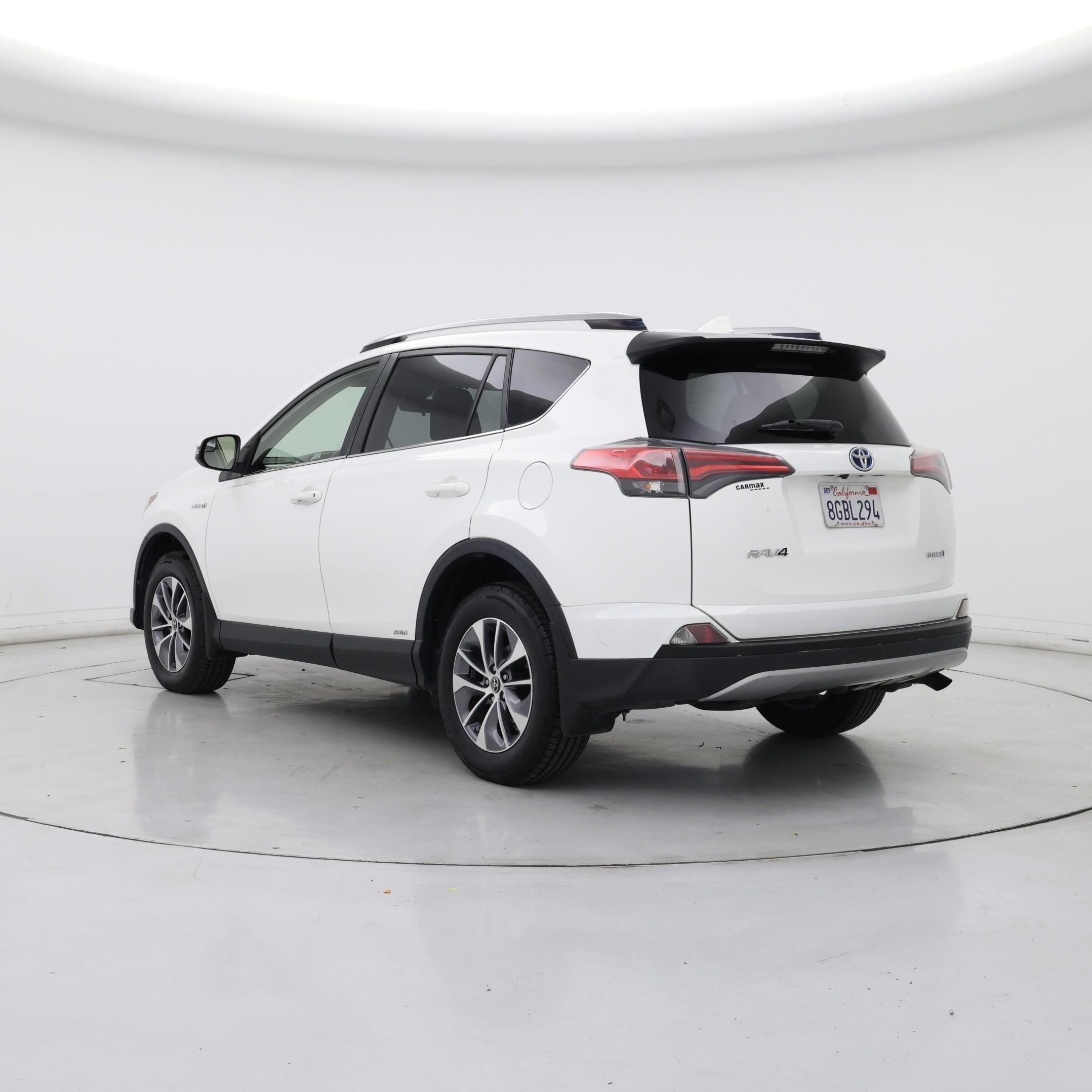 Thumbnail: 2018 Toyota RAV4 - 2