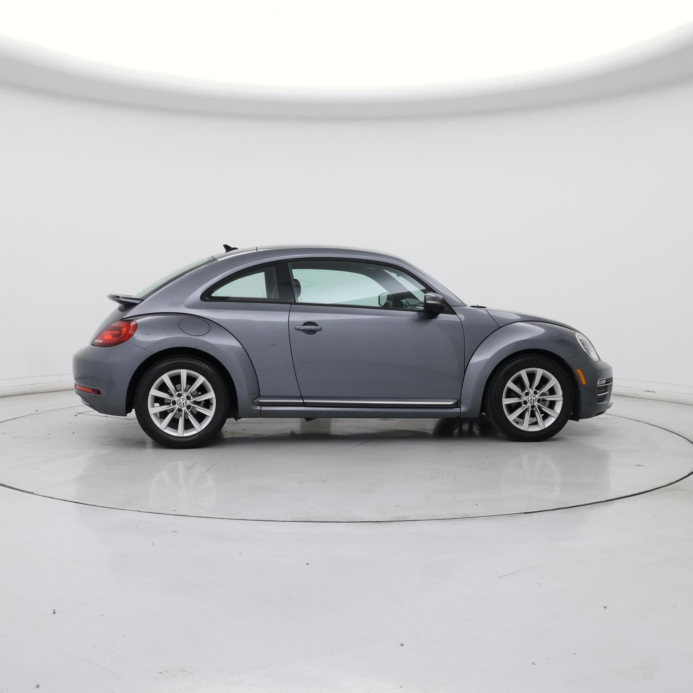 Thumbnail: 2017 Volkswagen Beetle - 7