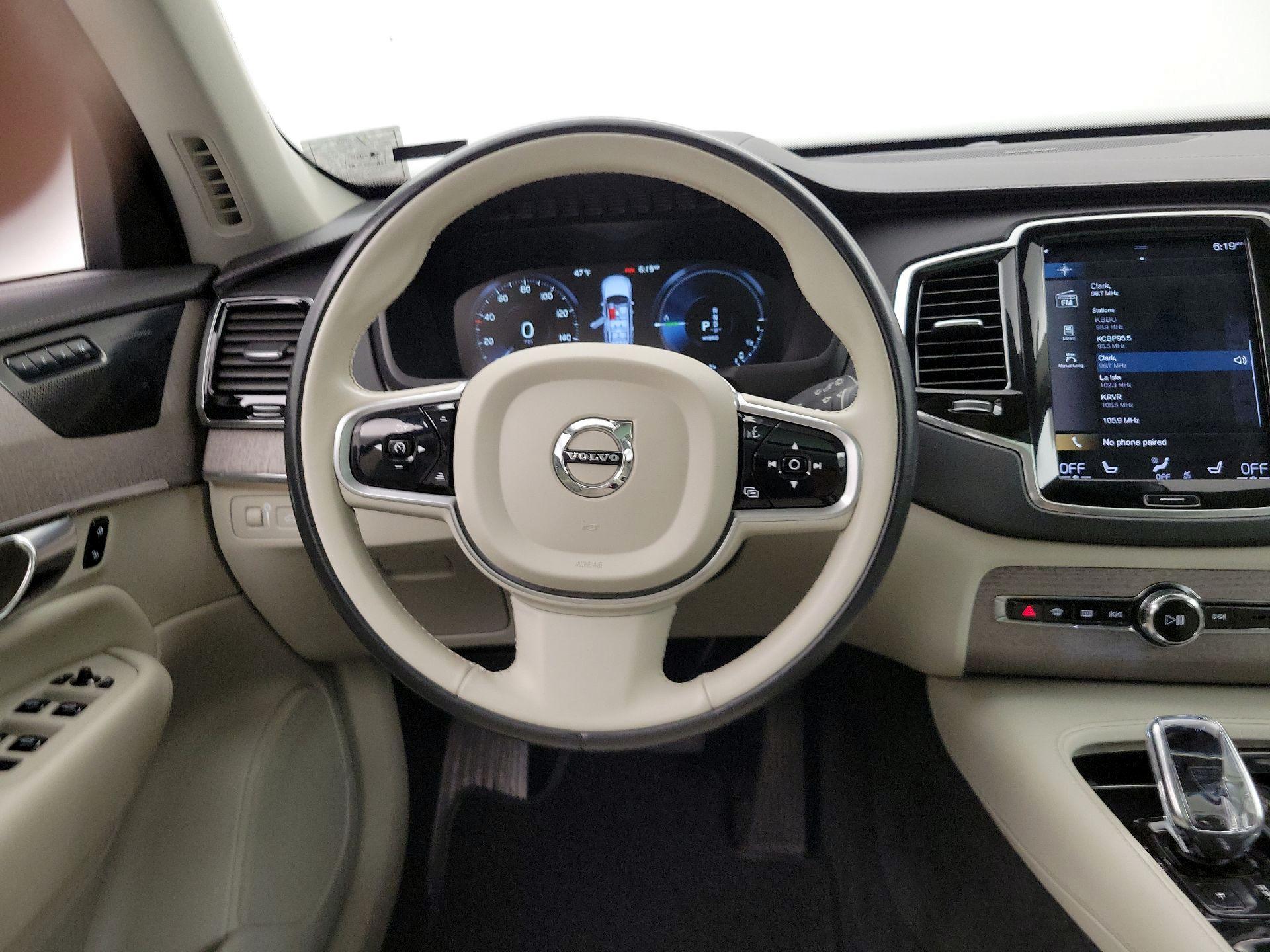 Thumbnail: 2022 Volvo XC90 - 10