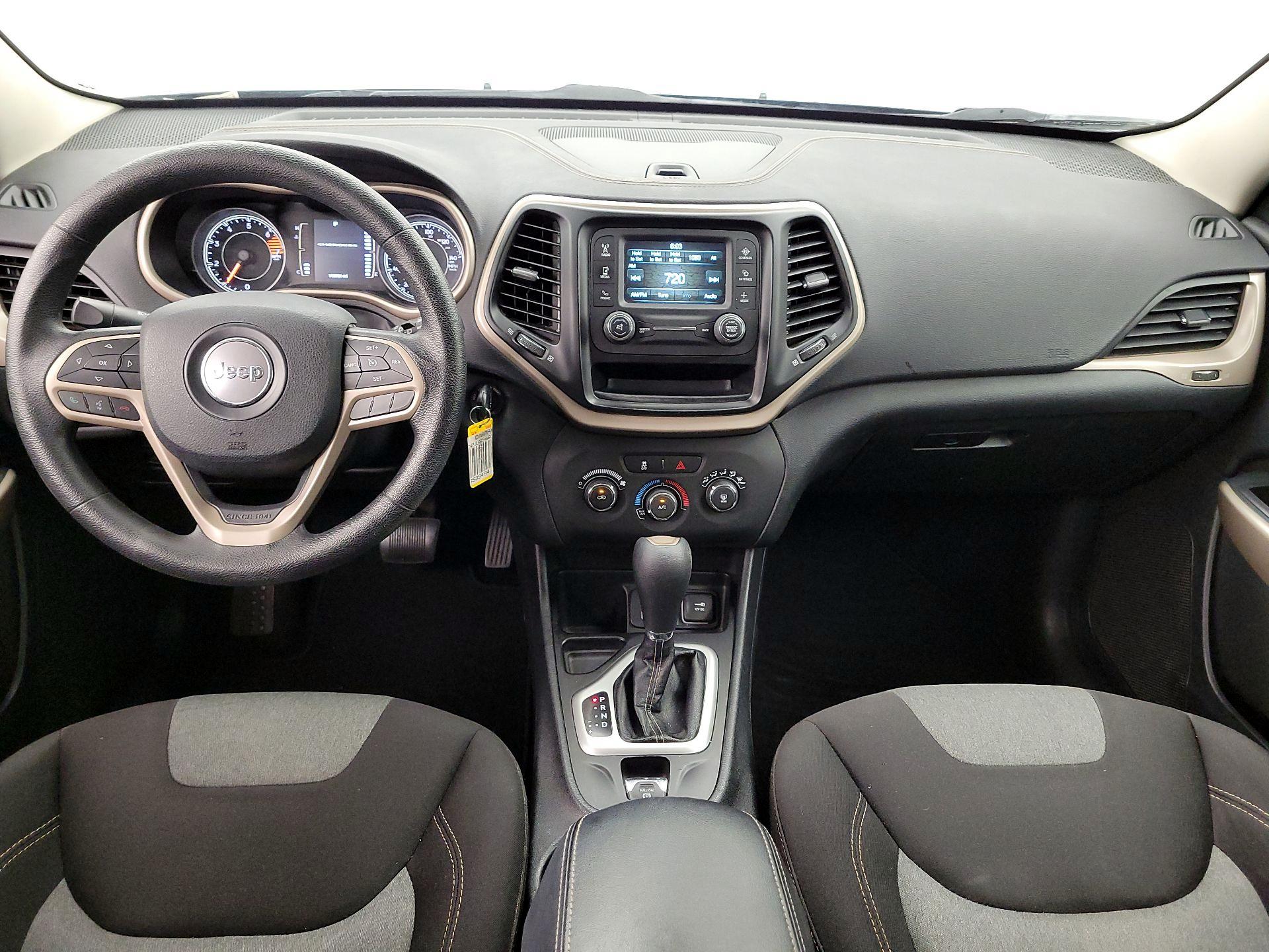 Thumbnail: 2017 Jeep Cherokee - 9