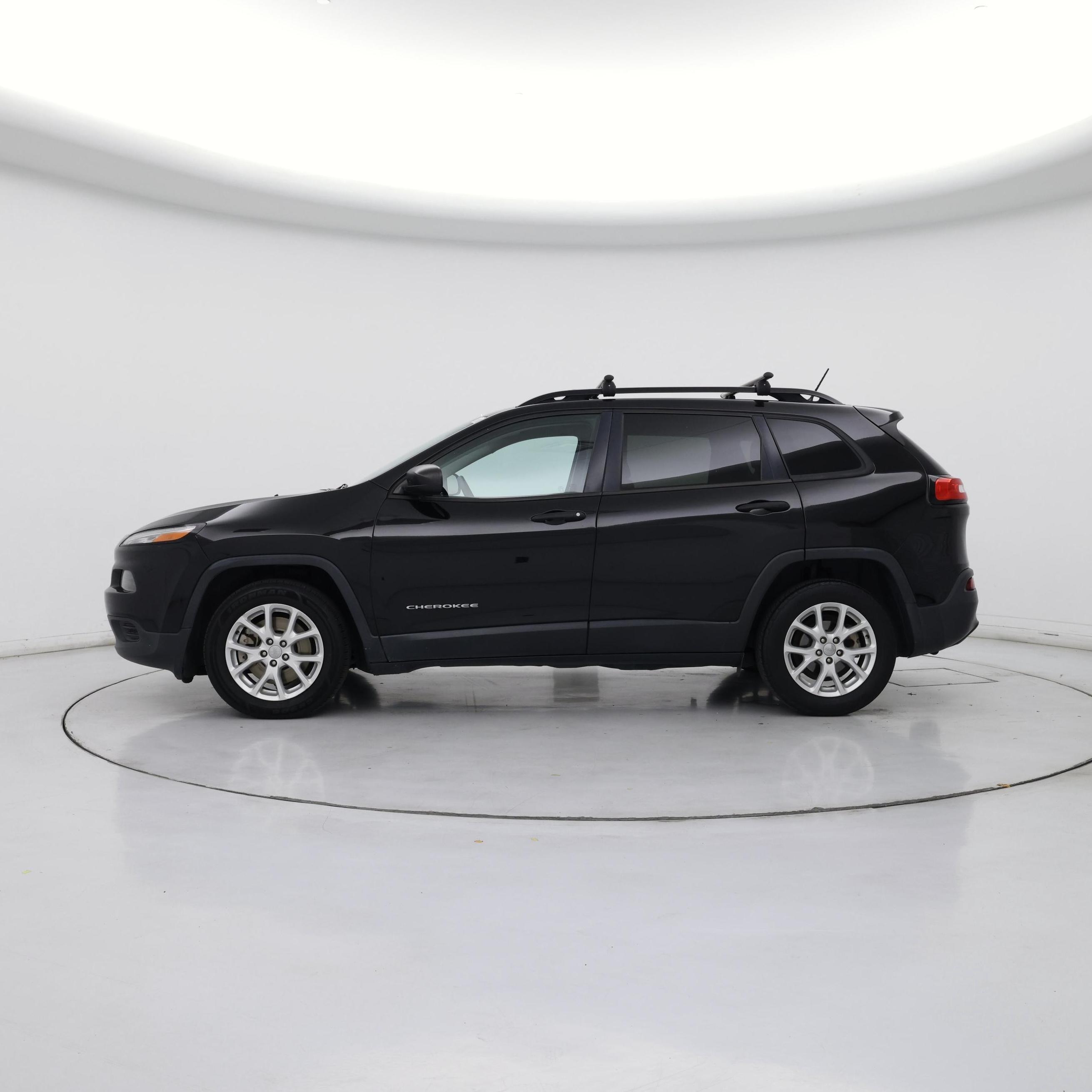 Thumbnail: 2017 Jeep Cherokee - 3