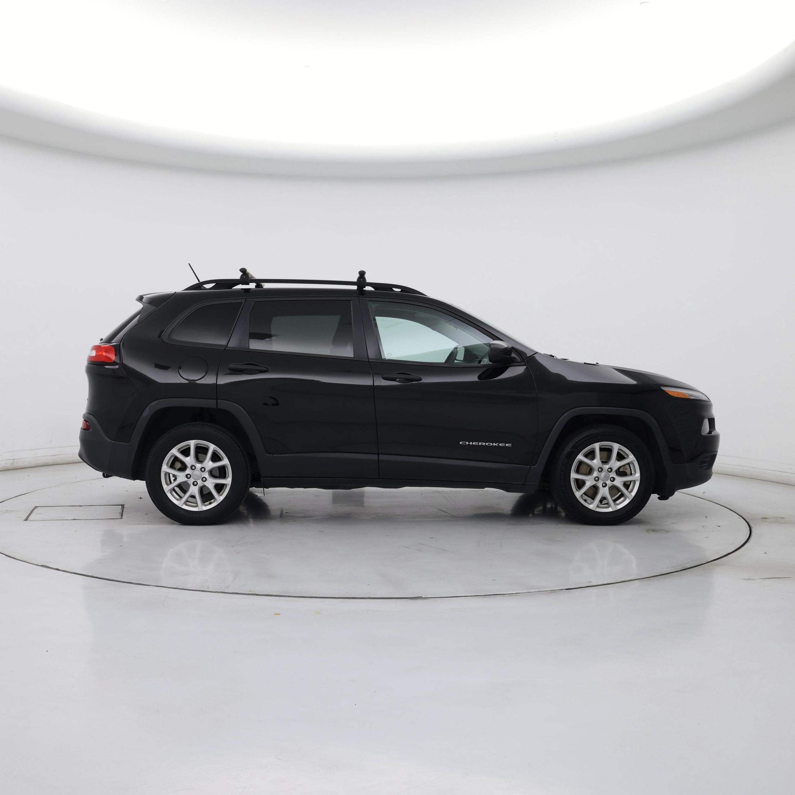 Thumbnail: 2017 Jeep Cherokee - 7